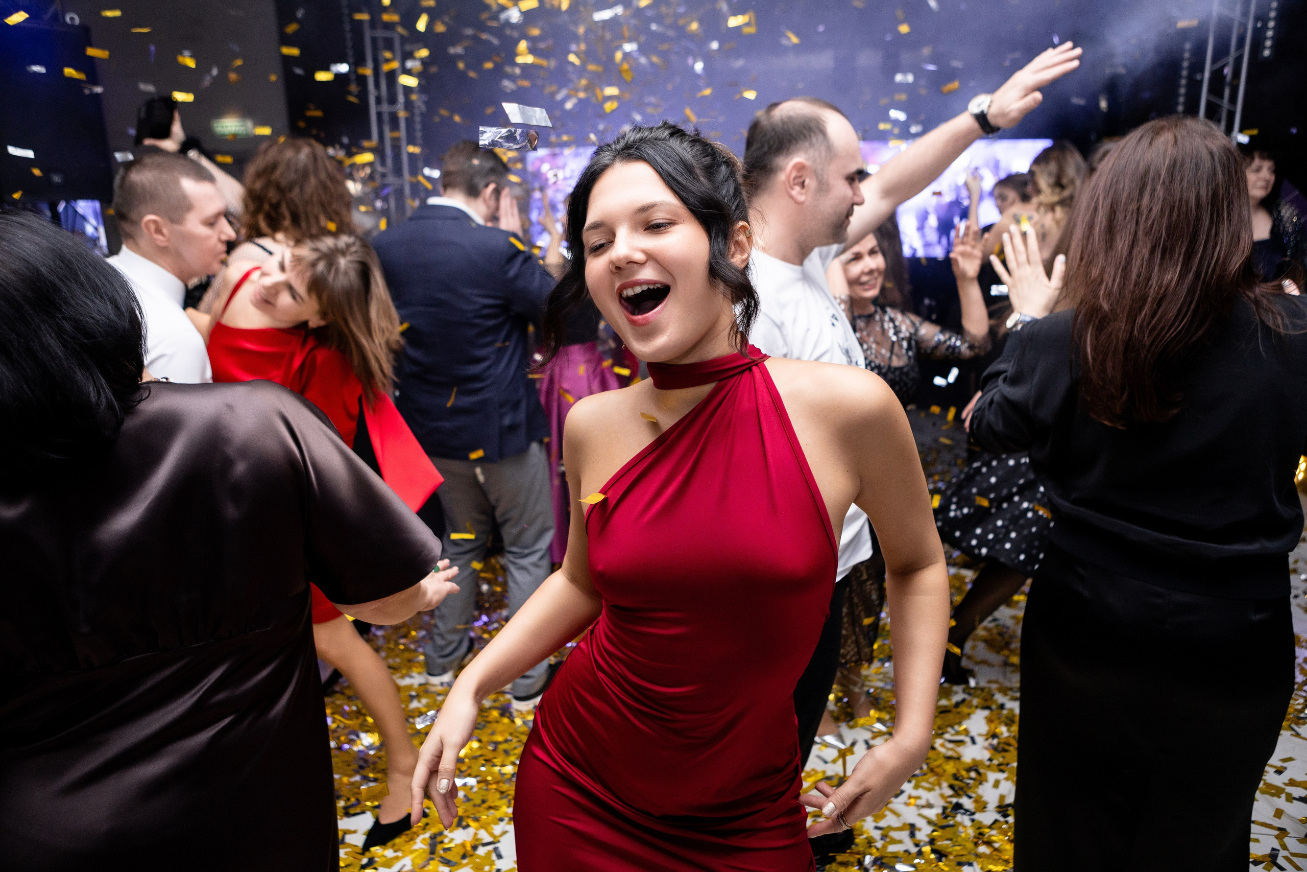 Репортажный Фотограф СПб: Корпоративы, События, Бизнес-портрет в Санкт-Петербурге. Фото и Видеосъемка на ваше мероприятие. Александр Романов