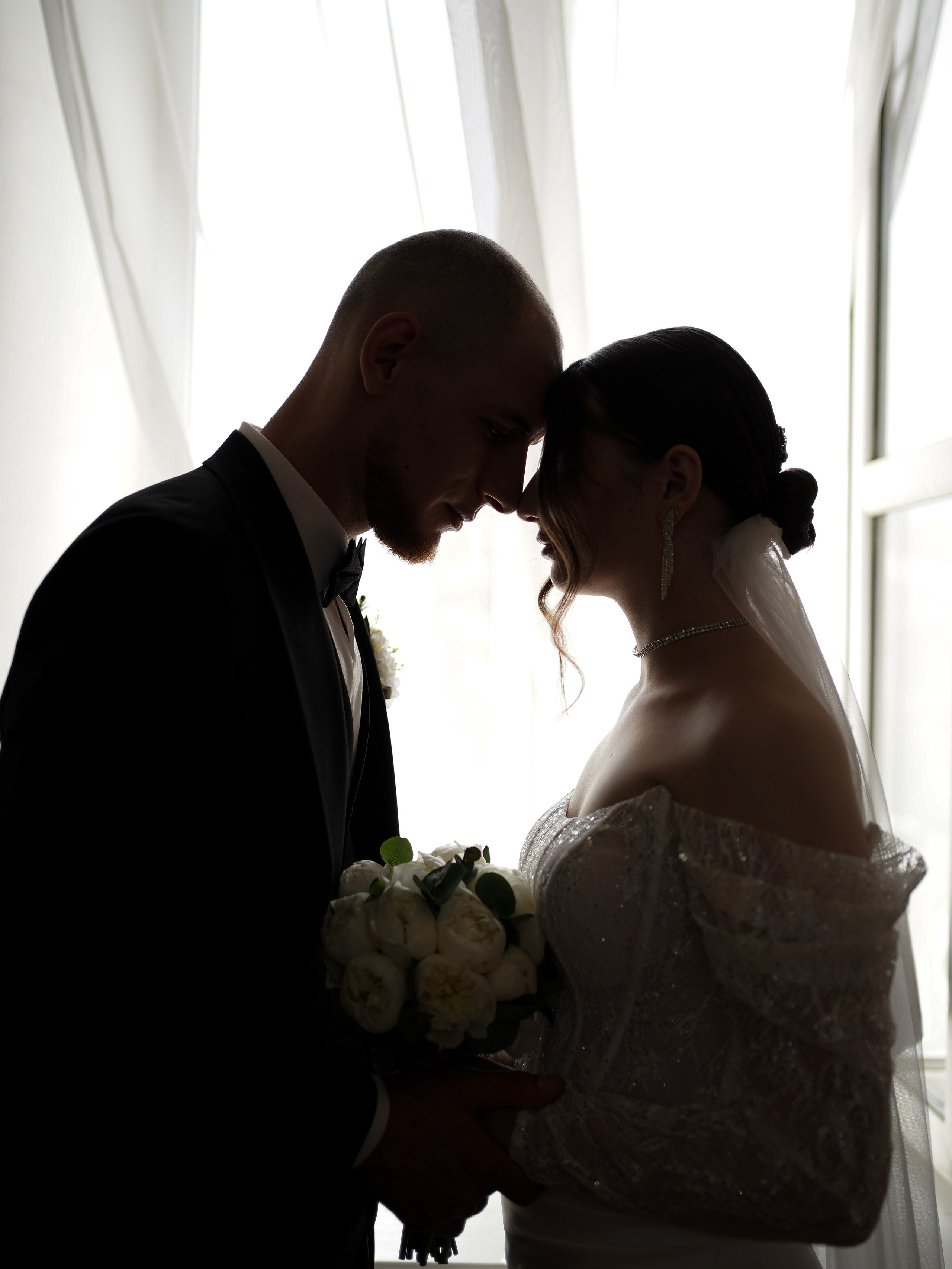 Свадебная фотосессия в библиотеке имени Пушкина. Фотограф Новочеркасск. Свадебный фотограф в Ростове-на-Дону. Таинство Крещения и Венчания, семейные фотосессии. Алёна Чёботова