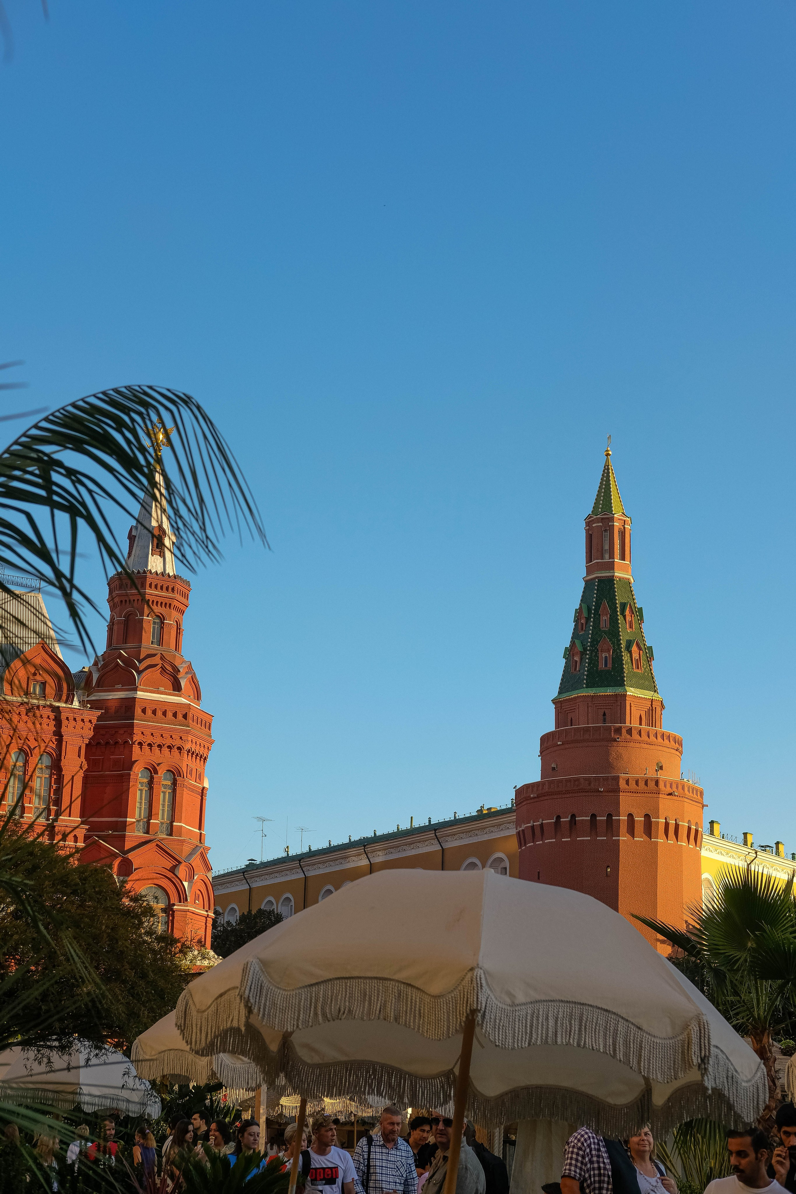 Москва 2024. Свадебный и семейный фотограф в Новосибирске, Санкт-Петербурге, Москве