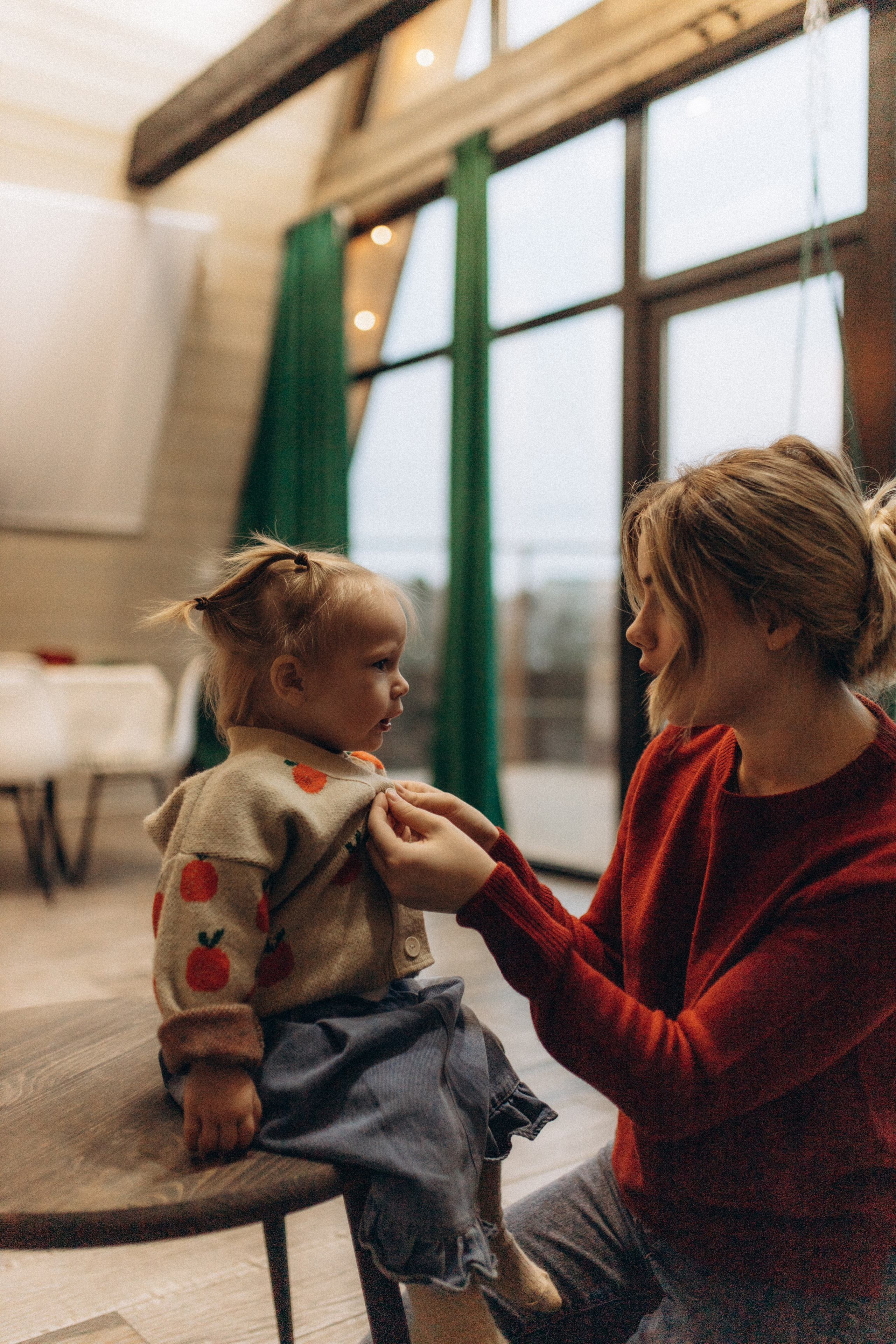 Алиса и мама. Семейный фотограф Губкин/Старый Оскол