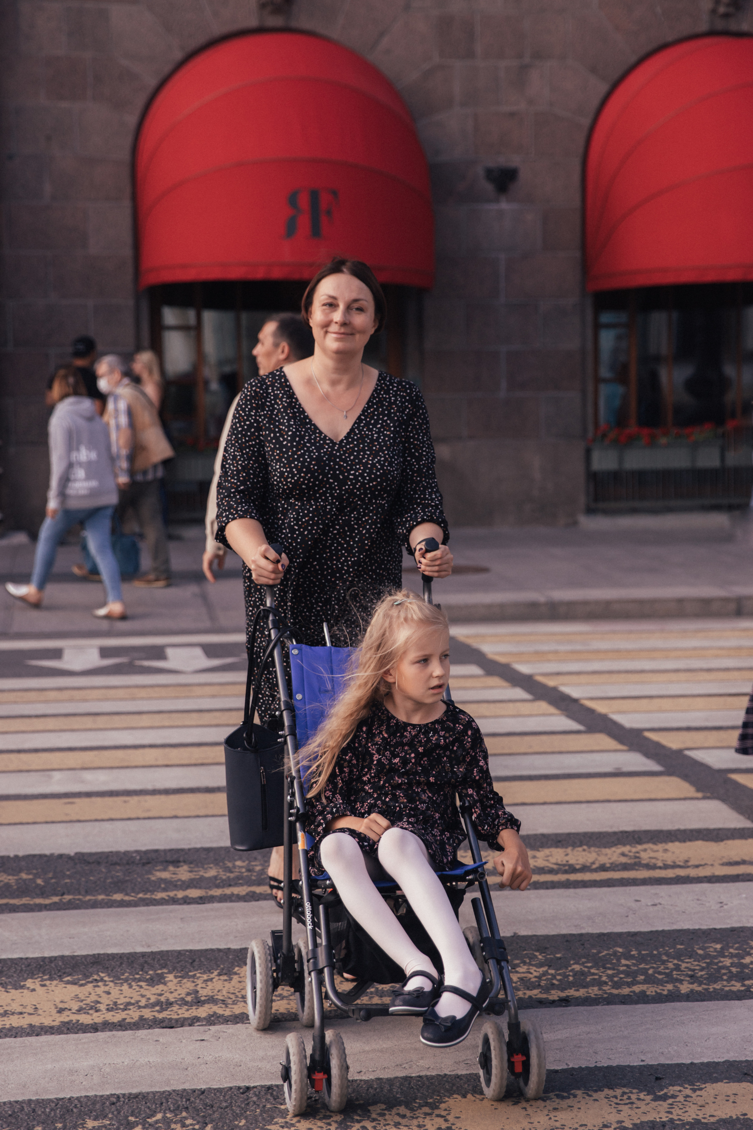 Тоня в Петербурге. Семейный фотограф в Санкт-Петербурге Алиса Мохова