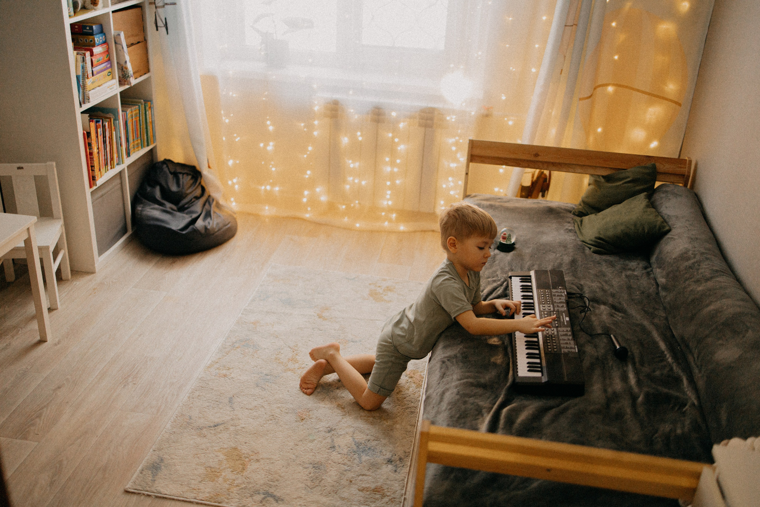 Пицца. Женя. Огоньки. Фотограф Настя Леонова