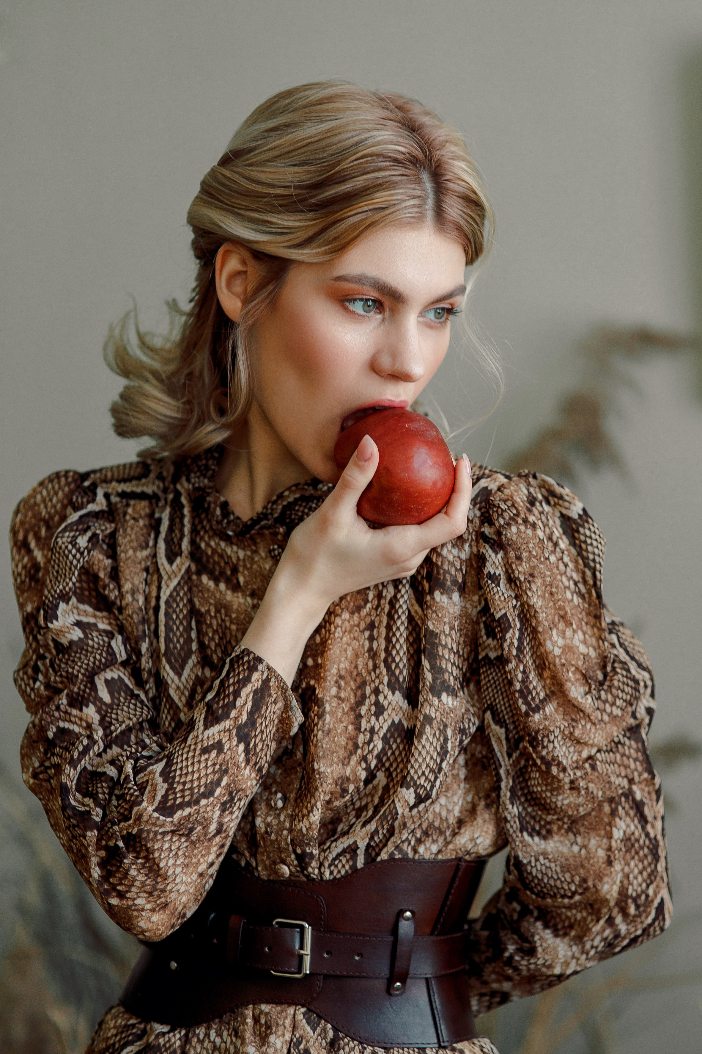 Портретная фотосессия Насти. Свадебный фотограф Москва