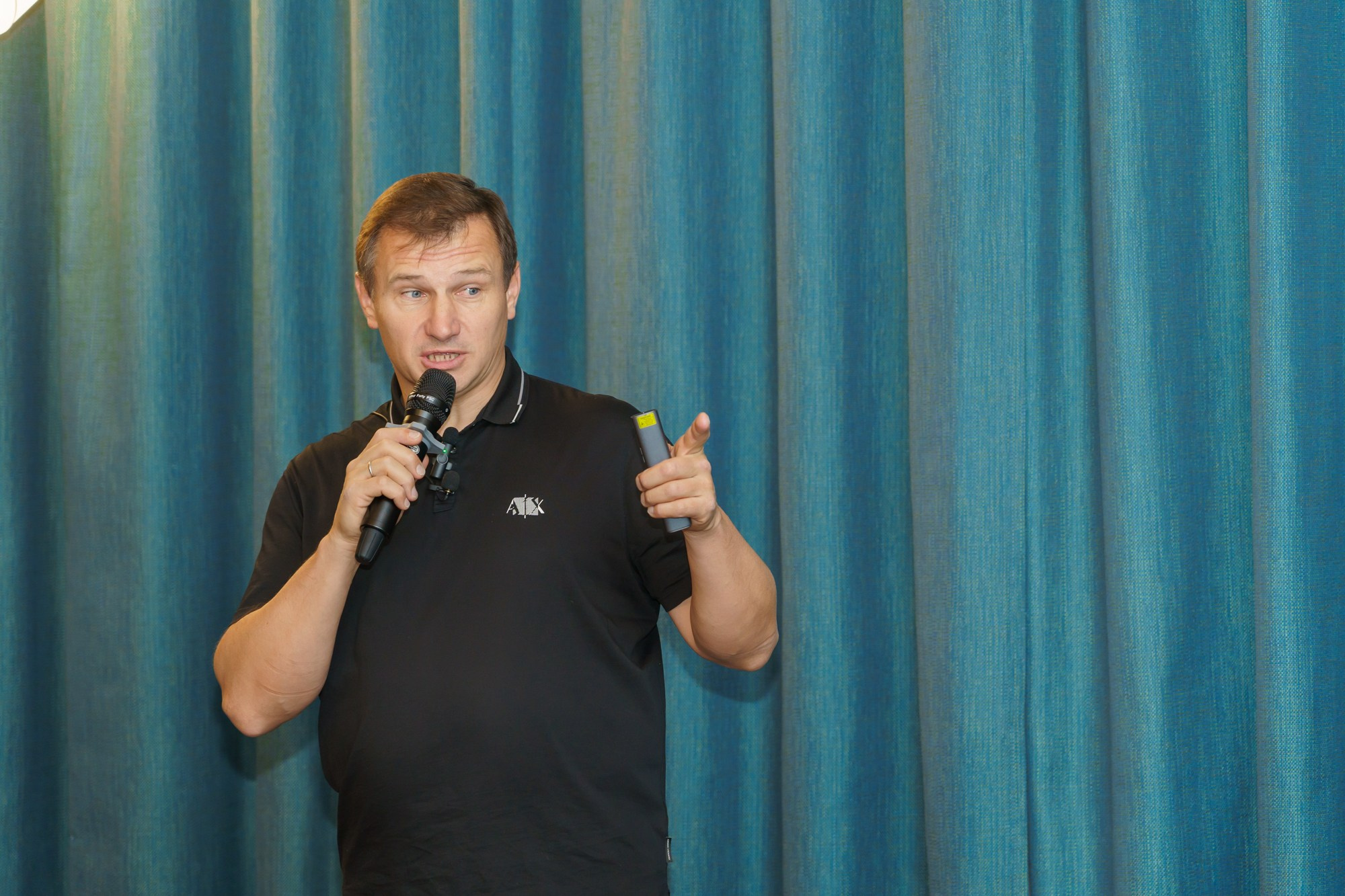 Выступление спикера. Photomantis