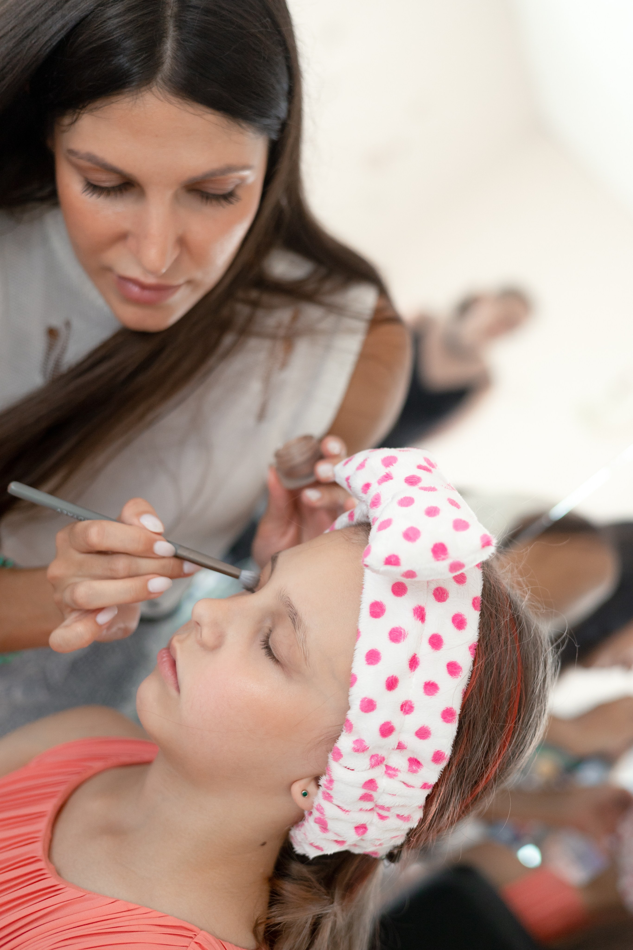 Мастер-класс макияжа на 9-й день рождения Вероники. Школа для девочек во Владивостоке — Само Совершенство