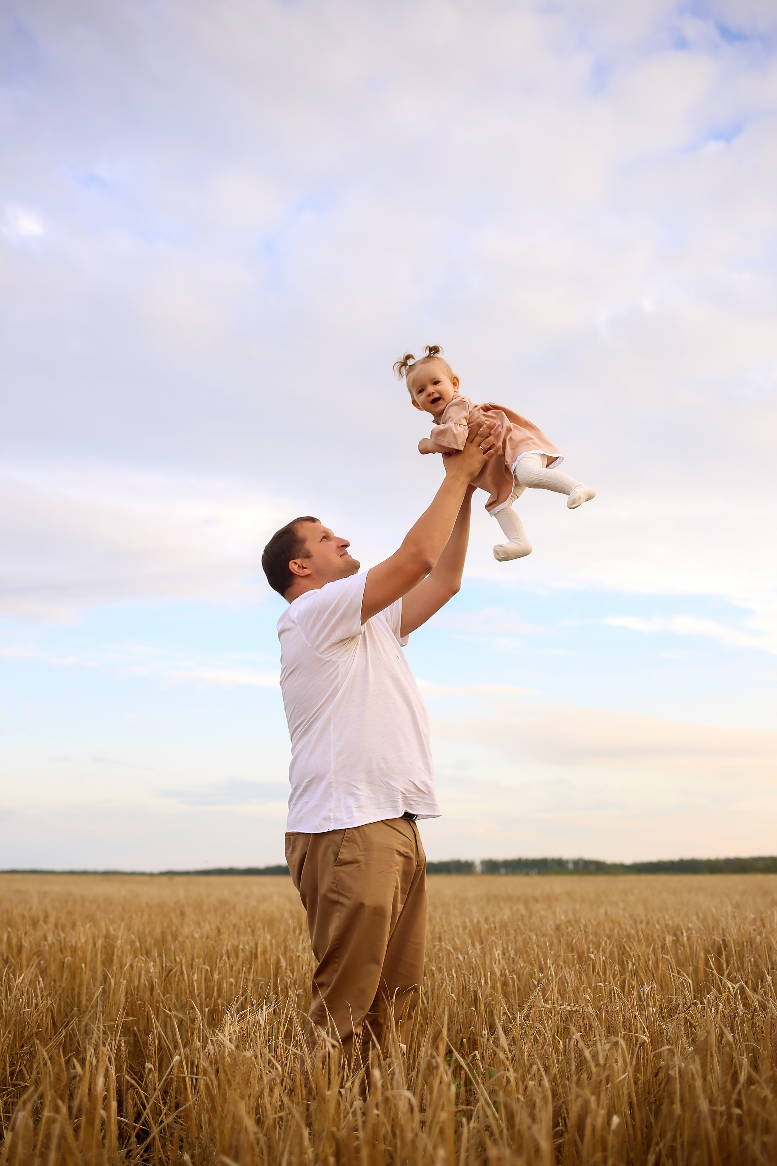 Съемка в поле. Семейный фотограф Фотосессия беременности  Екатеринбург Елена Луткова