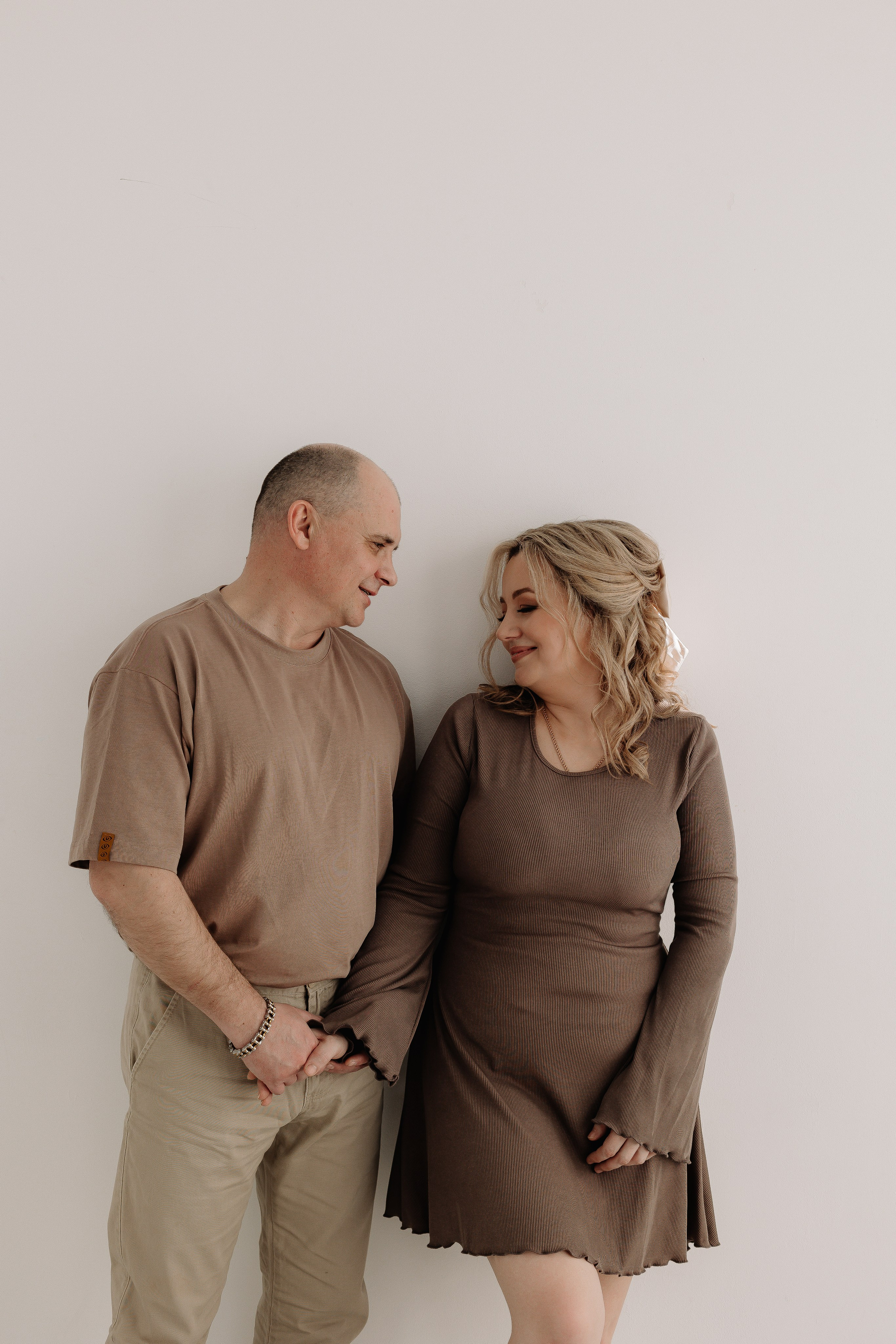 Семейная фотосессия в студии. Свадебный и семейный фотограф в Нижнекамске, Набережных Челнах