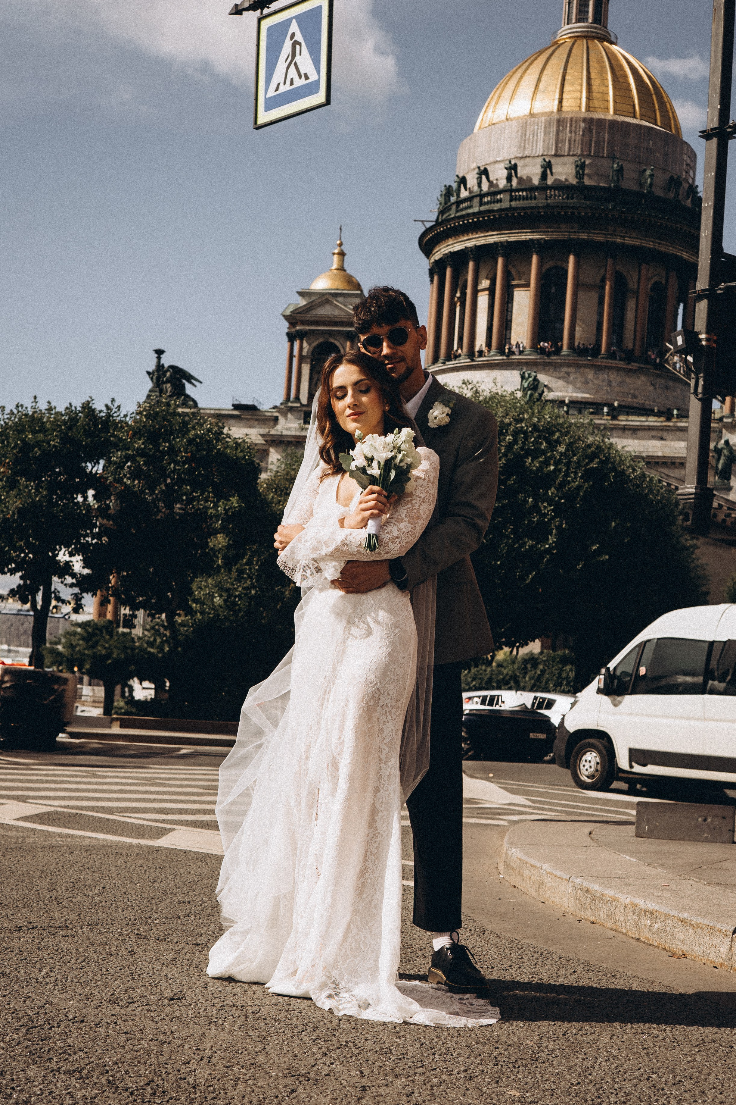 СВАДЕБНАЯ ПРОГУЛКА ВОЗЕ ИСАИКЕВСКОГО СОБОРА АСТОРИИ И ЗАКОНОДАЛЕТНОГО СОБРАНИЯ. Профессиональный фотограф, Санкт-Петербург — Виктория Богомолова