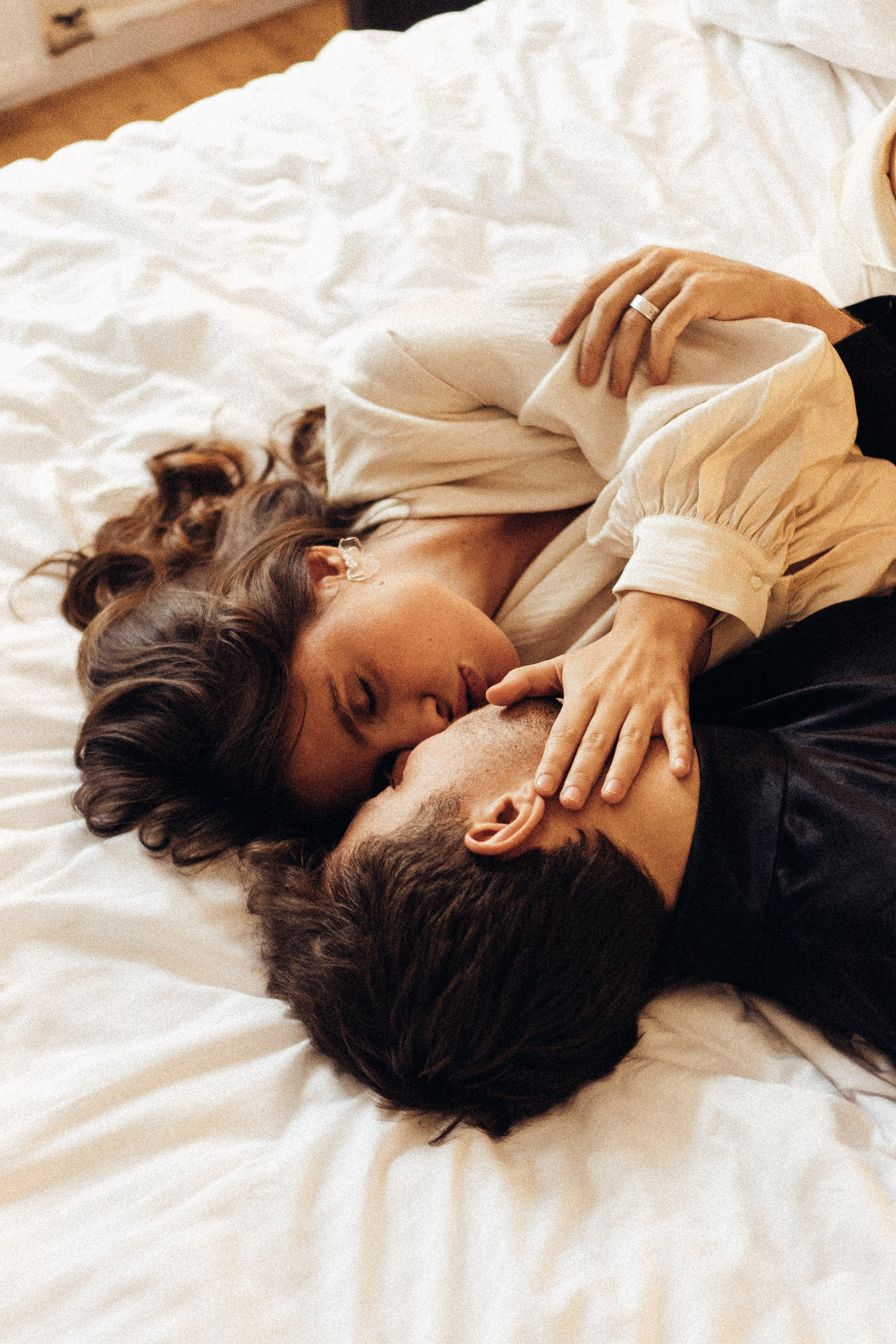 УТРО ЖЕНИХА И НЕВЕСТЫ В ПИТЕРСКОЙ КВАРТИРЕ И СЬЕМКА С СВАДЕБНЫХ ОБРАЗАХ. Профессиональный фотограф, Санкт-Петербург — Виктория Богомолова