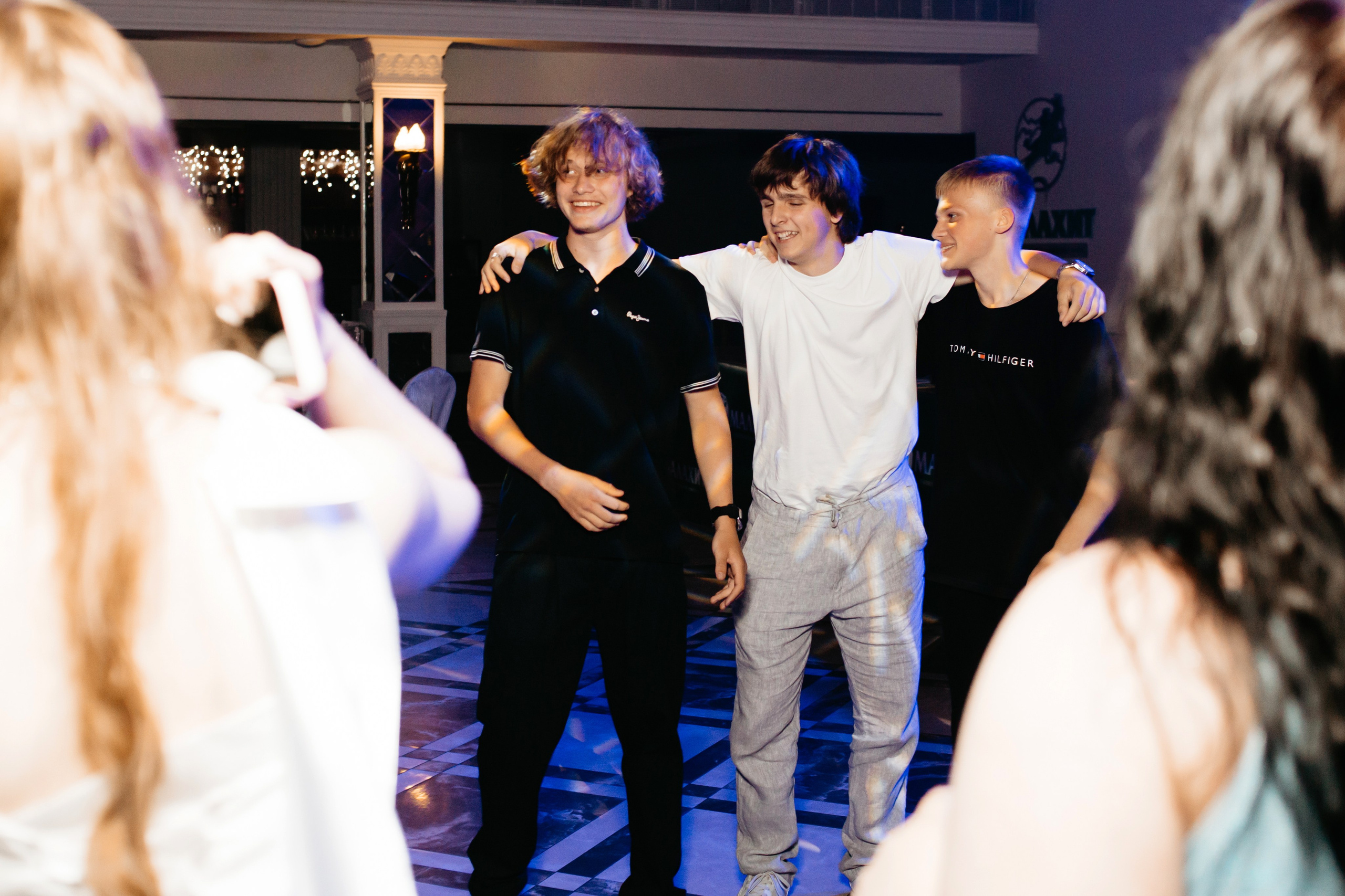 Выпускной 2025 (9класс) 124 школа. Фотограф в Челябинске Ополихина Анна