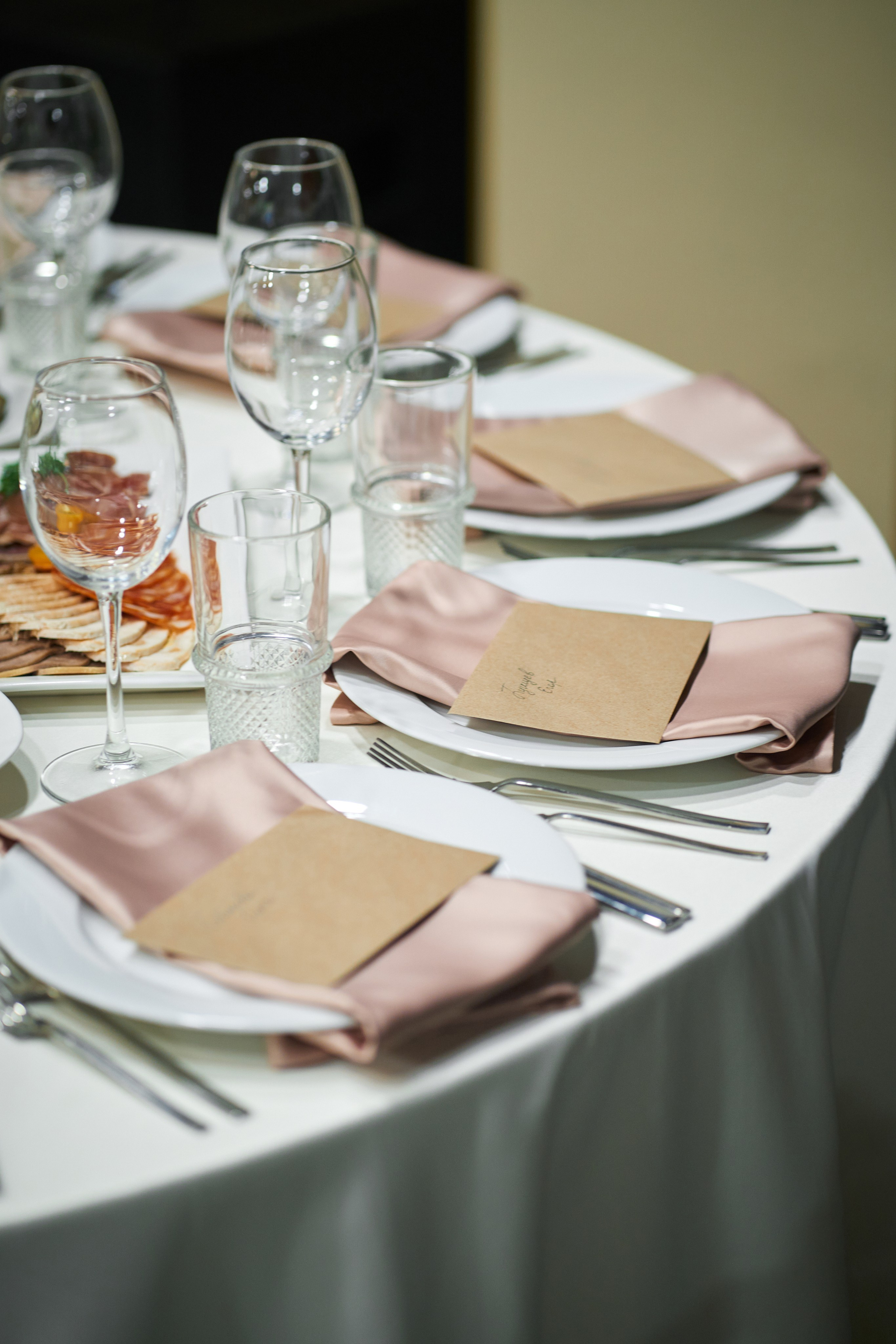 Иван и Анна. Свадебный организатор координатор Екатеринбург Серов Дарья Окишева