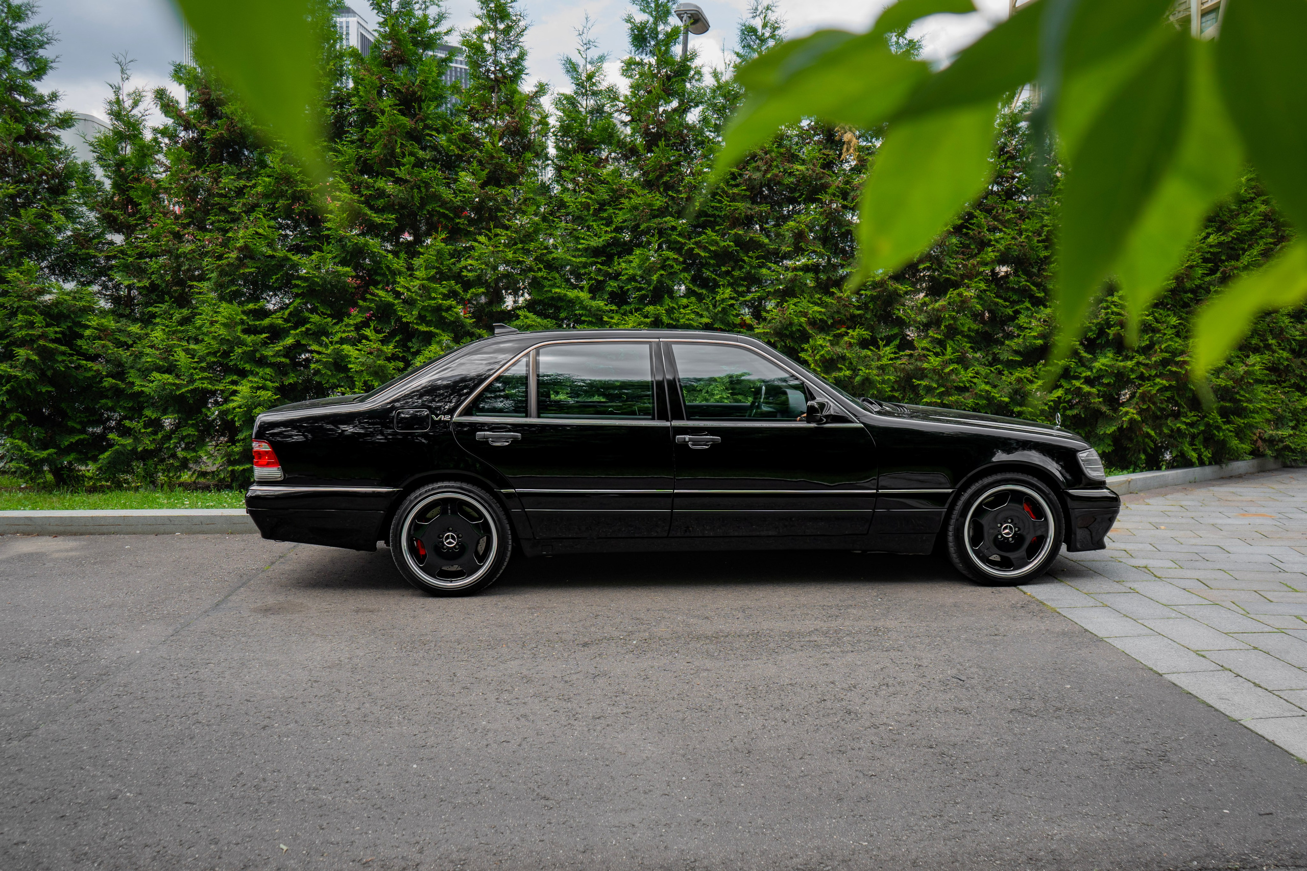 Mercedes W140. Автомобильный фотограф Ногинск Денис Городок