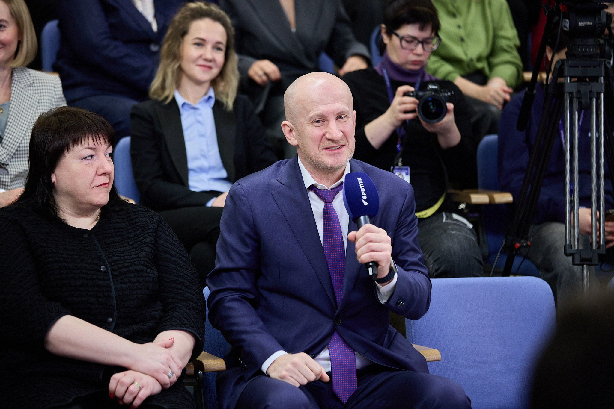 РИА Новости «Итоги отраслевого конкурса GXP-Профи 2025». Режиссёр, клипмейкер, фотограф — Андрей Охота