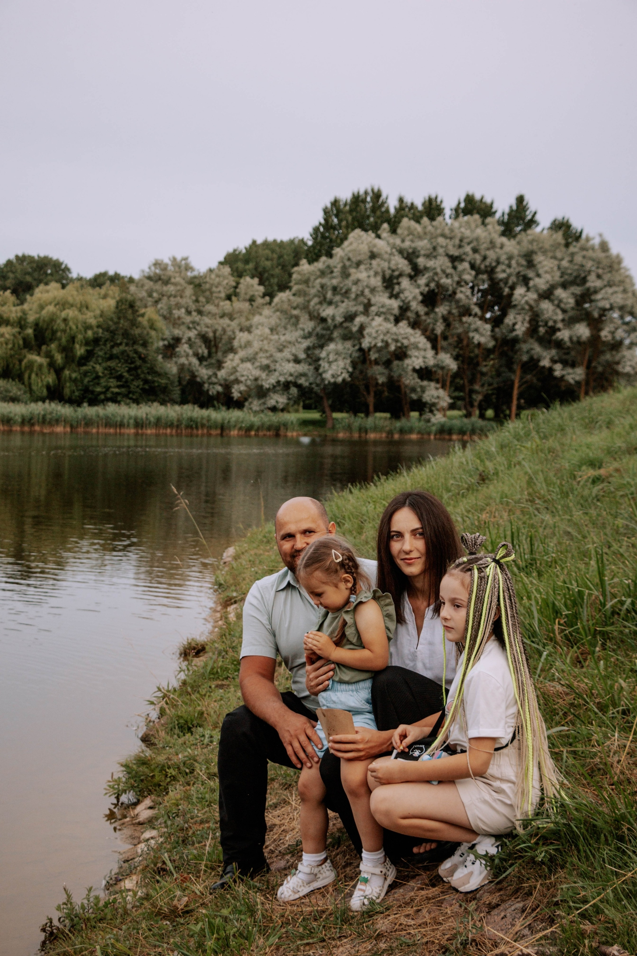 Алексей, Римма, Аннушка и Полина. Бережно сохраняю ваши чувства и истории на своих фотографиях