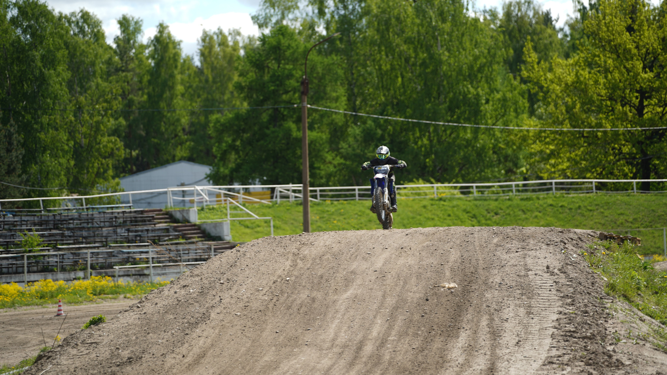 Катя Ли. Графический дизайнер Илья Левченко