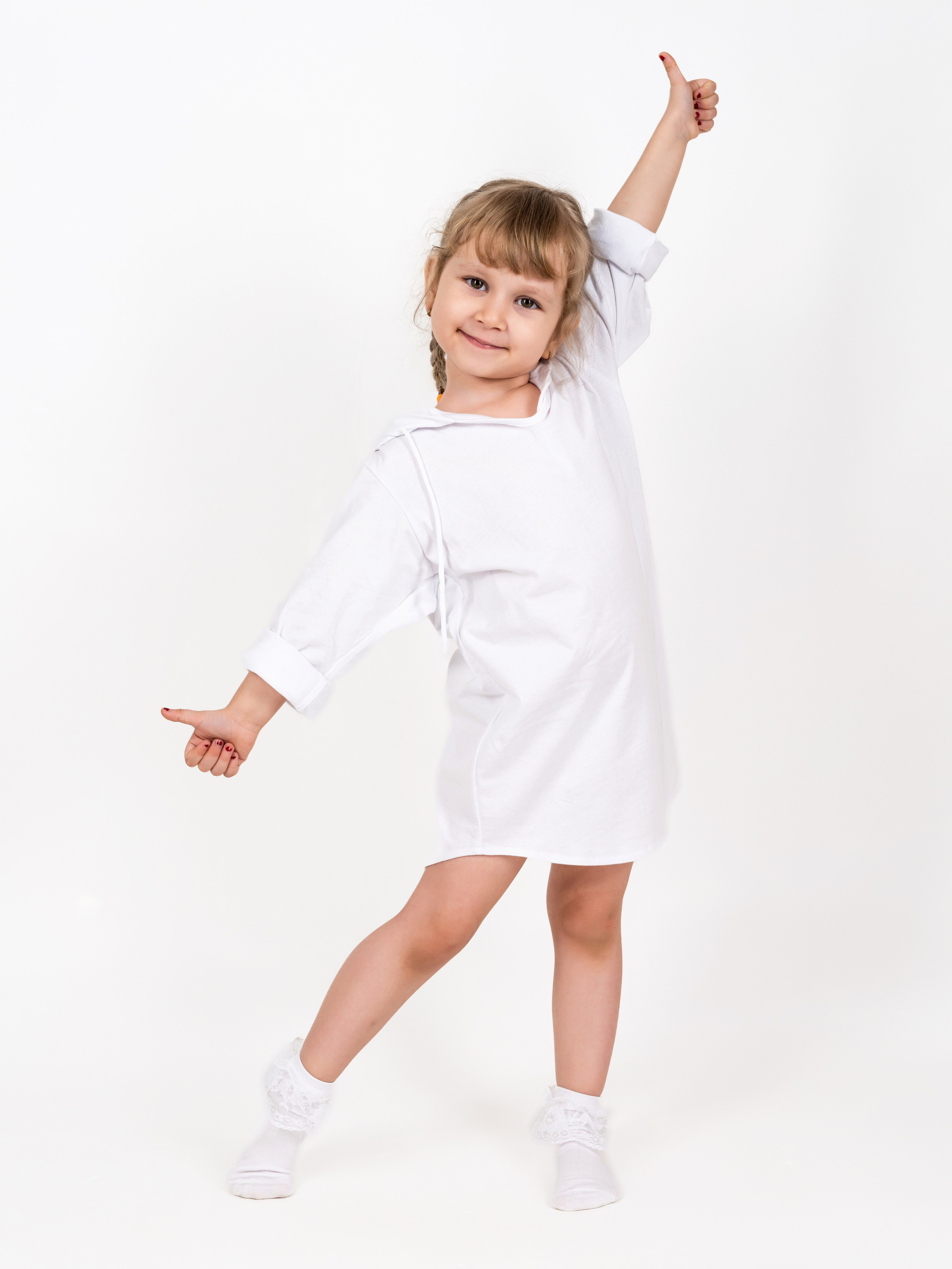 Фотосъемка летних детских комплектов одежды из муслима. Олейник Денис — предметный фотограф, фотограф для маркетплейсов в Казани