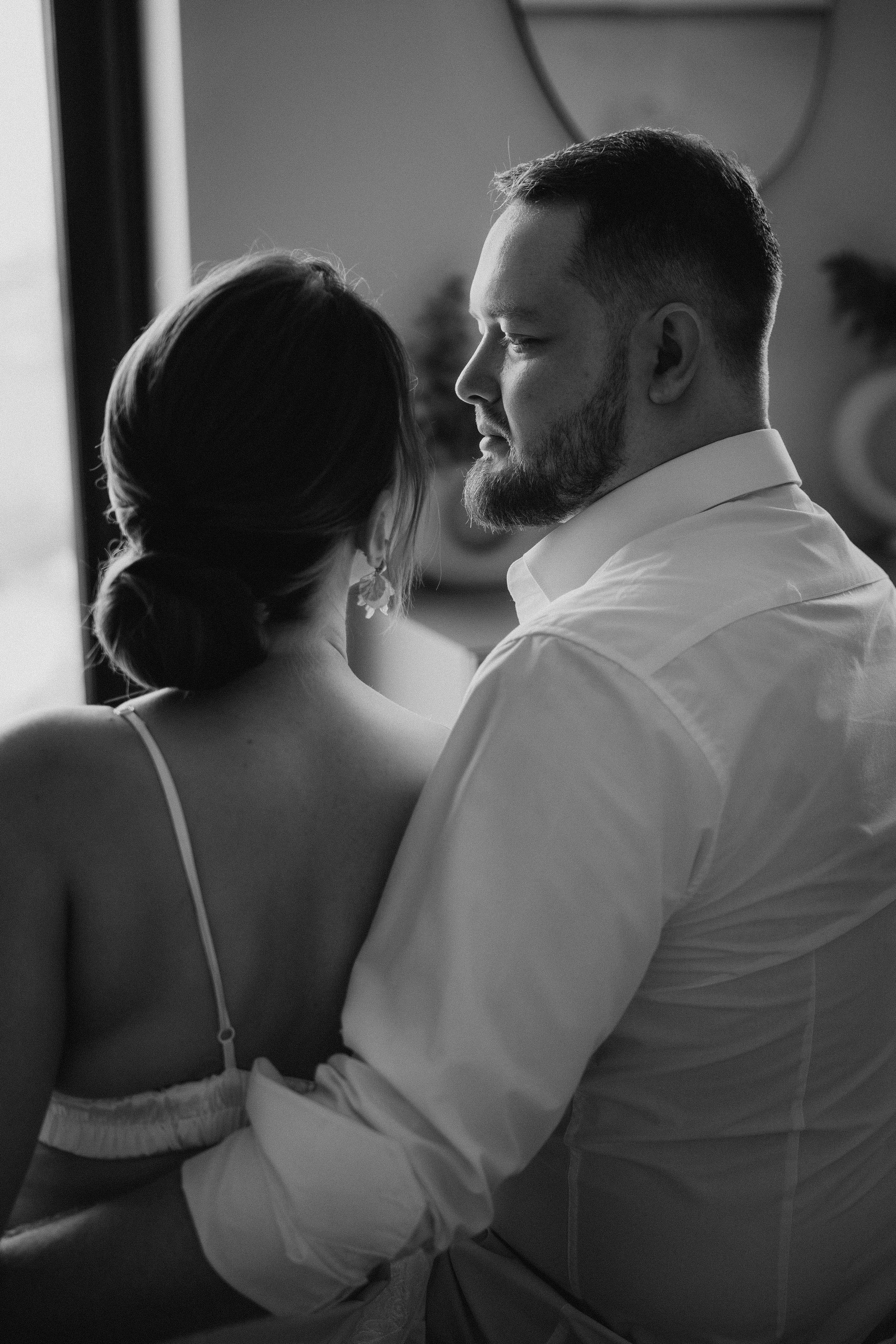 Утро невесты и свадебная фотосессия на теплоходе по Москве-реке