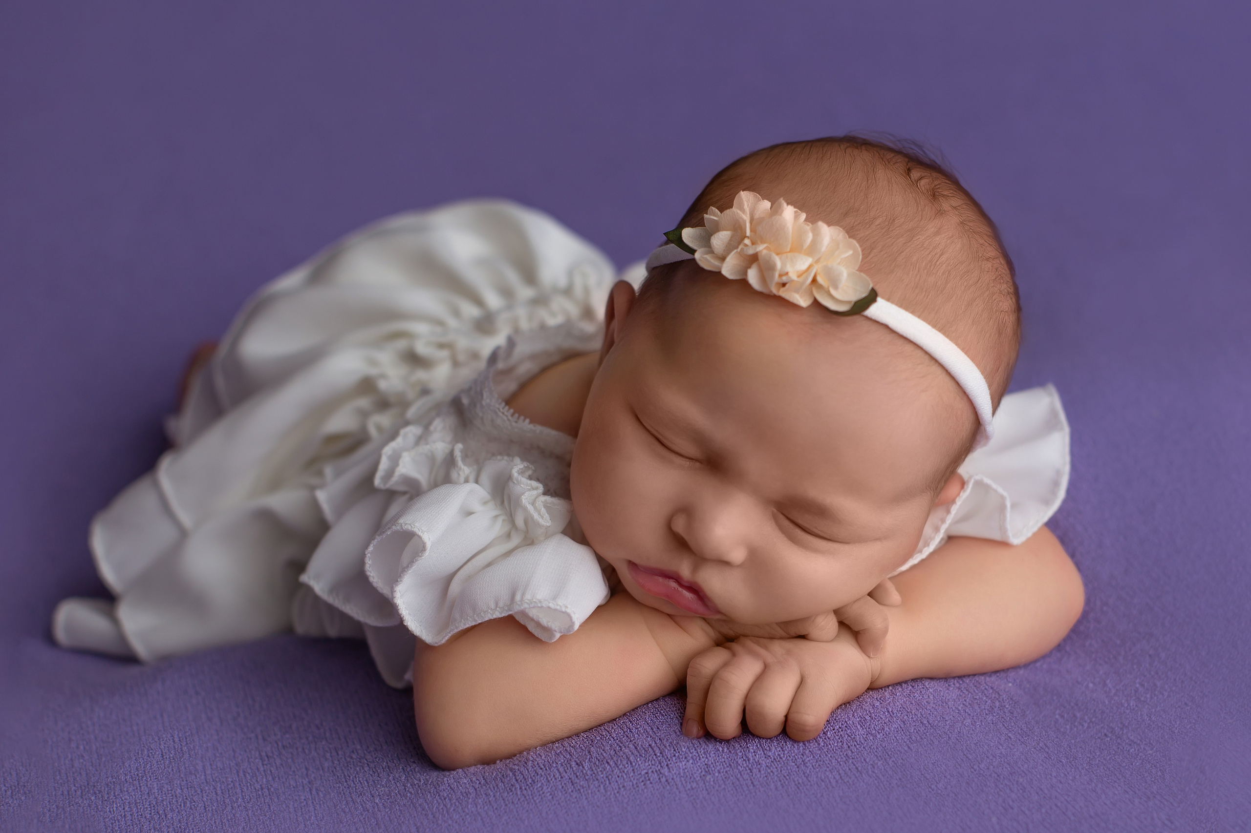 Новорождённые. Оля Март. Фотограф новорождённых город Лида. Фотограф на годик в Лиде