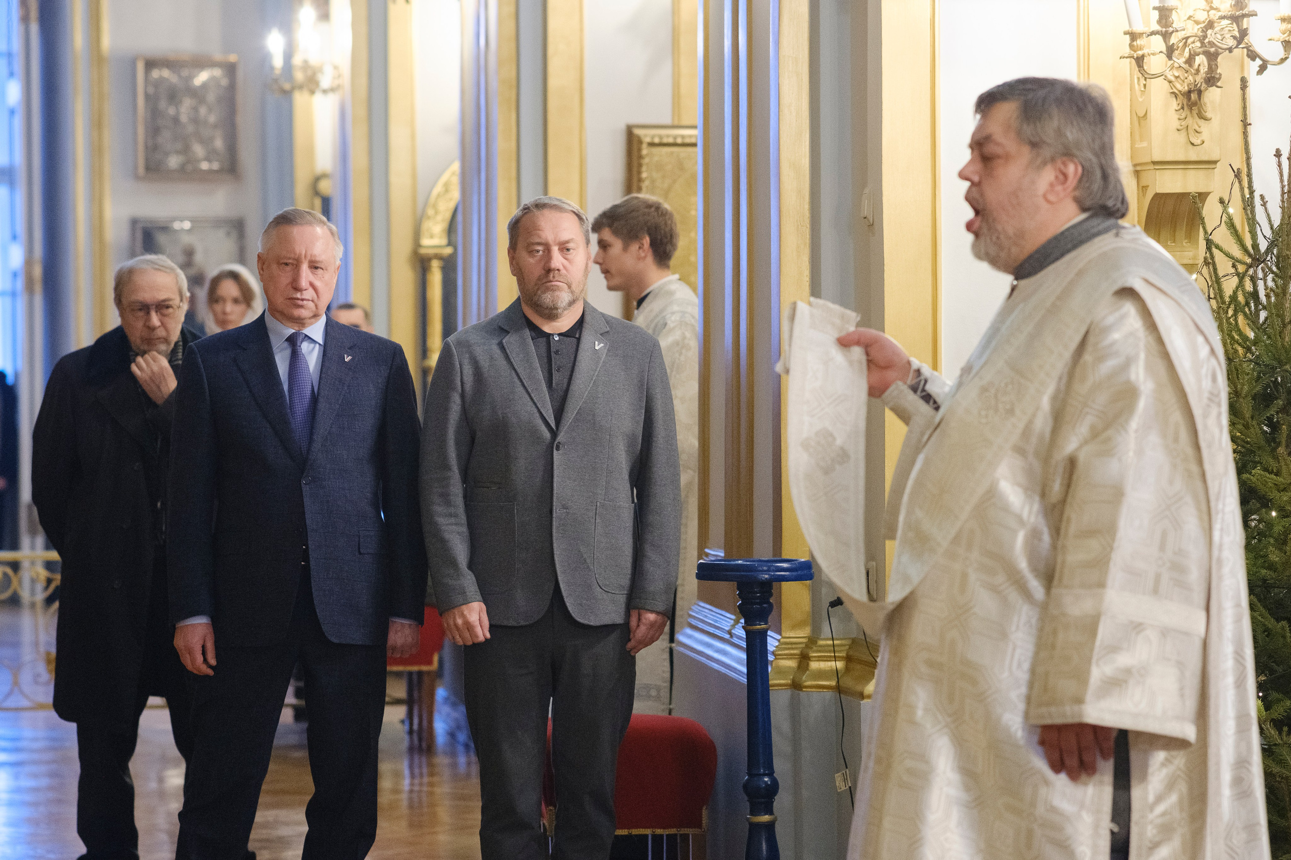 Божественная литургия в Николо-Богоявленском морском соборе. НИКОЛО-БОГОЯВЛЕНСКИЙ МОРСКОЙ СОБОР