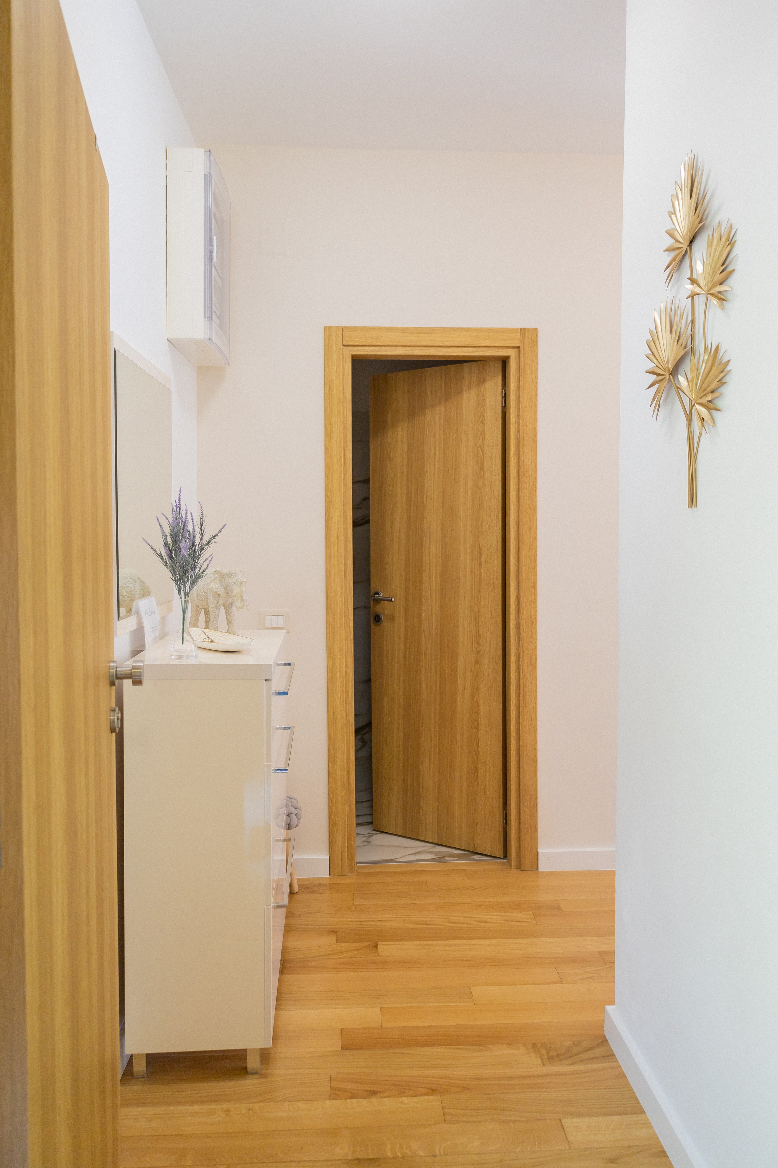 Private apartment for airbnb rent. Fotograf u Crnoj Gori-porodično fotografisanje sa djecom, lovestory, nekretnine