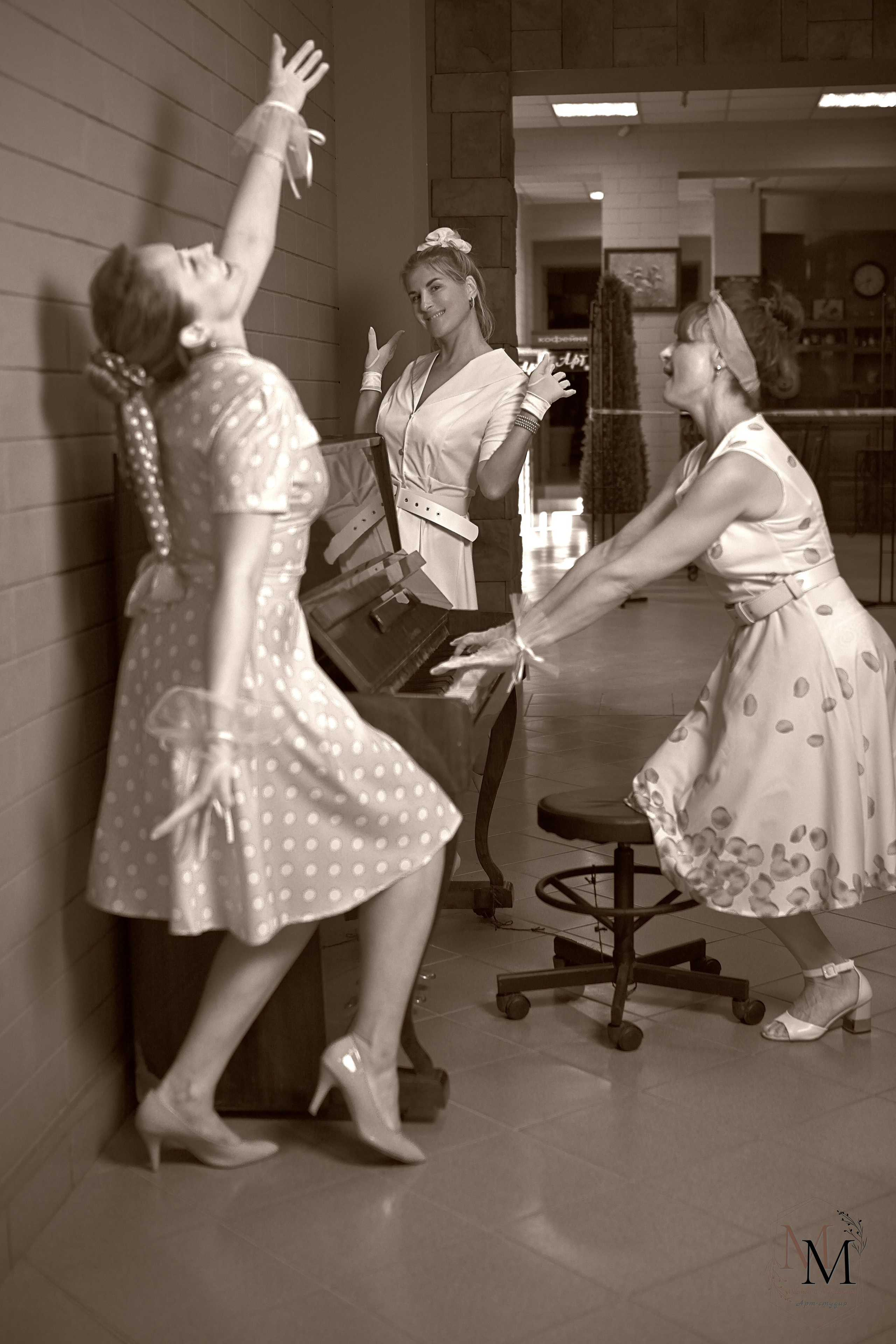 Стиляги в Сызрани. Стиляги. Фотосъемки в Сызрани. Портретная фотосъемка. Арт-студия "Мастер и Маргарита". Фотограф Кищенко Дмитирий.