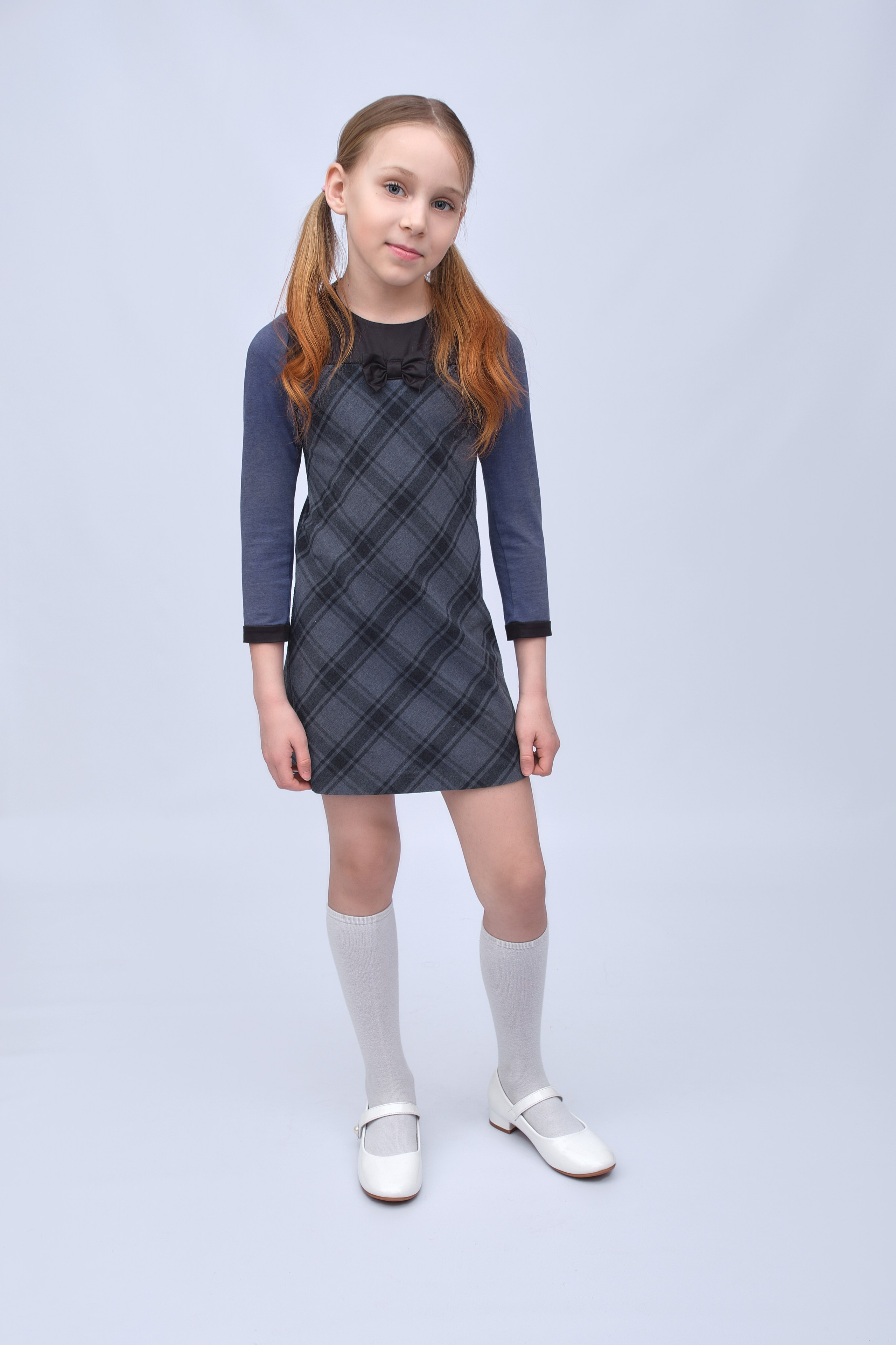 Для каталога на фоне (с моделью). Семейный и женский фотограф в Новомосковске и Узловой Михеева Татьяна