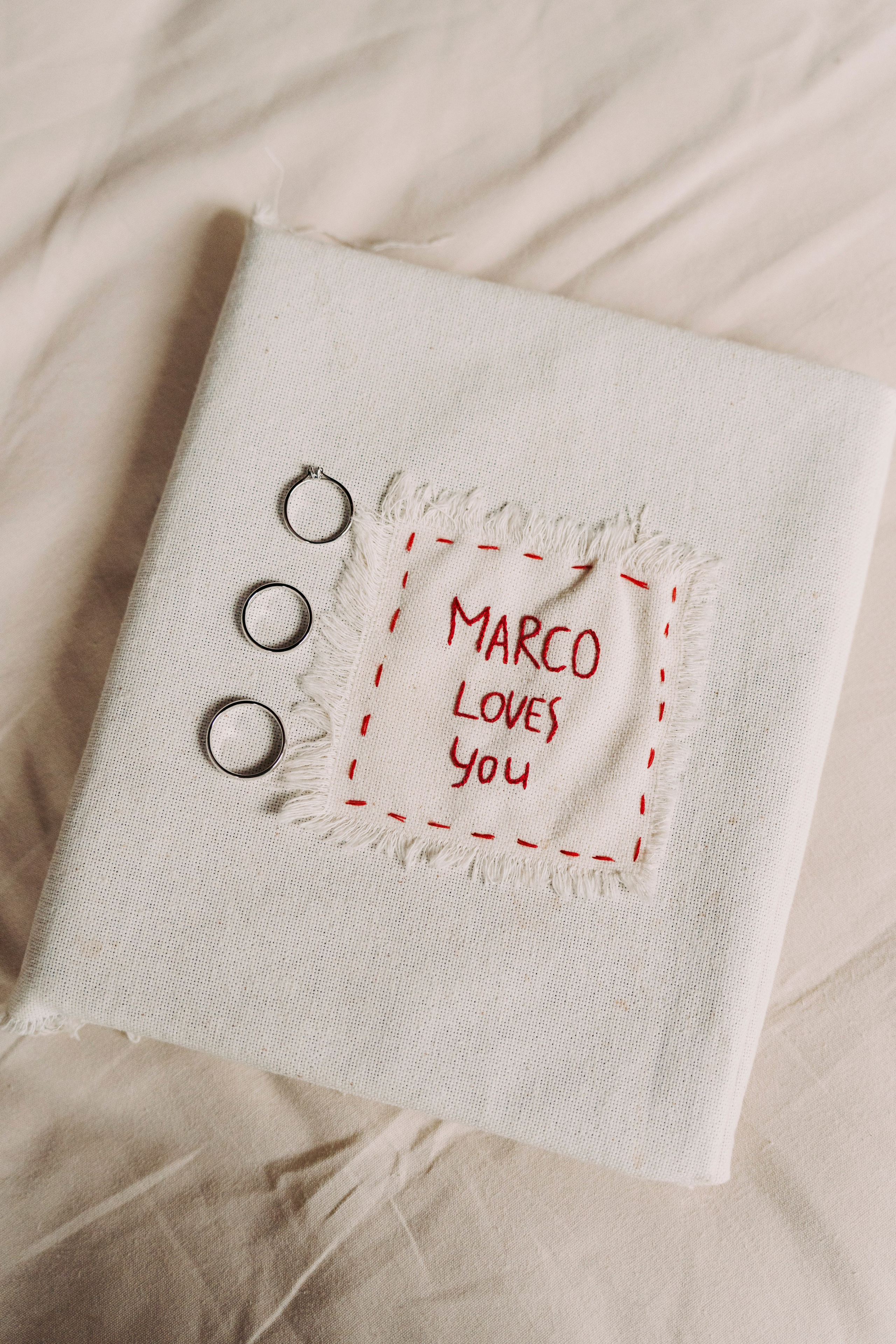 Иван и Рума. Москва. Сборы в отеле Marco Polo и роспись в особняке Спиридонова. Свадебный фотограф Катерина Чулкова