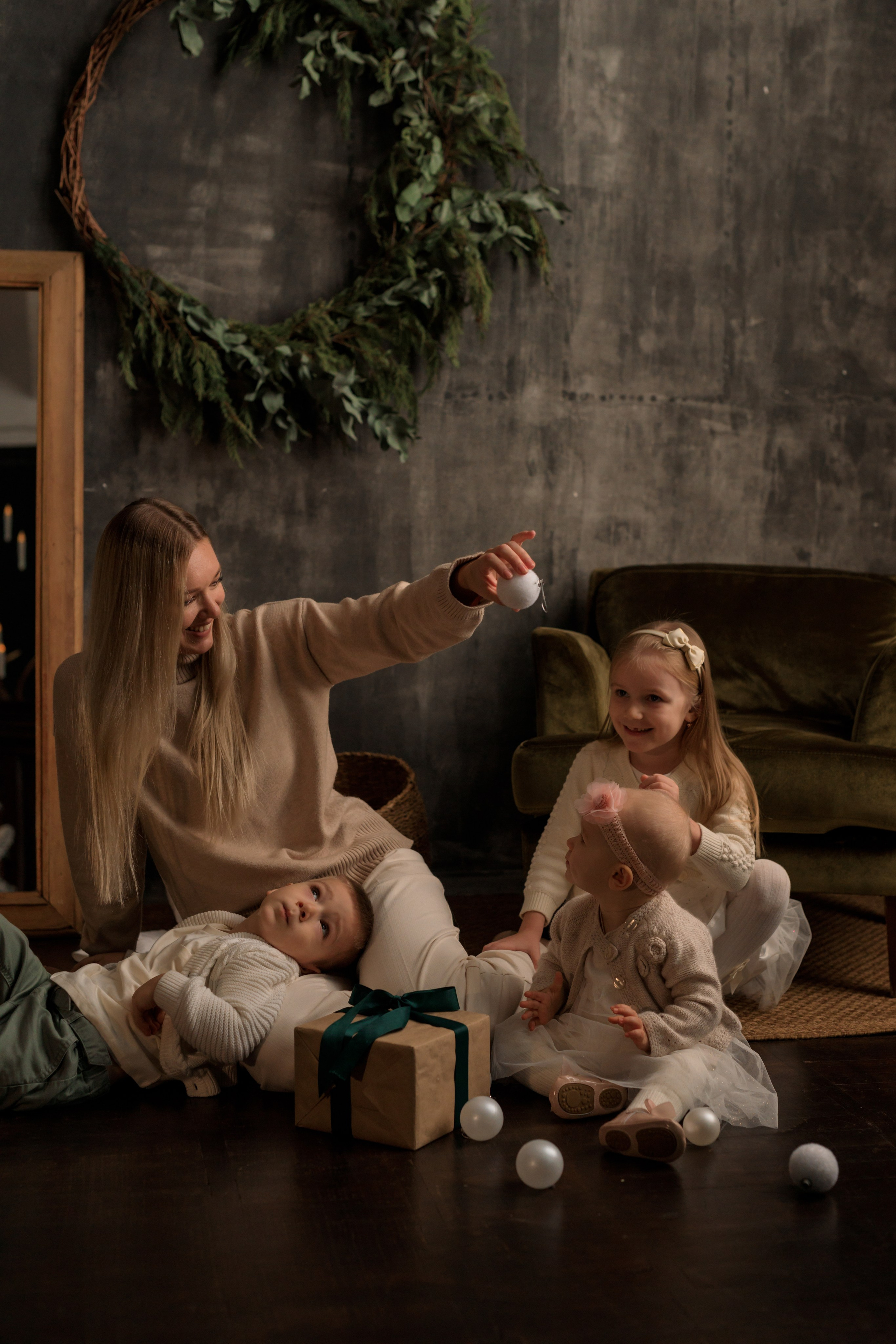 Мама, дети и бабушка. Семейный и детский фотограф в Краснодаре Элона Литвинова