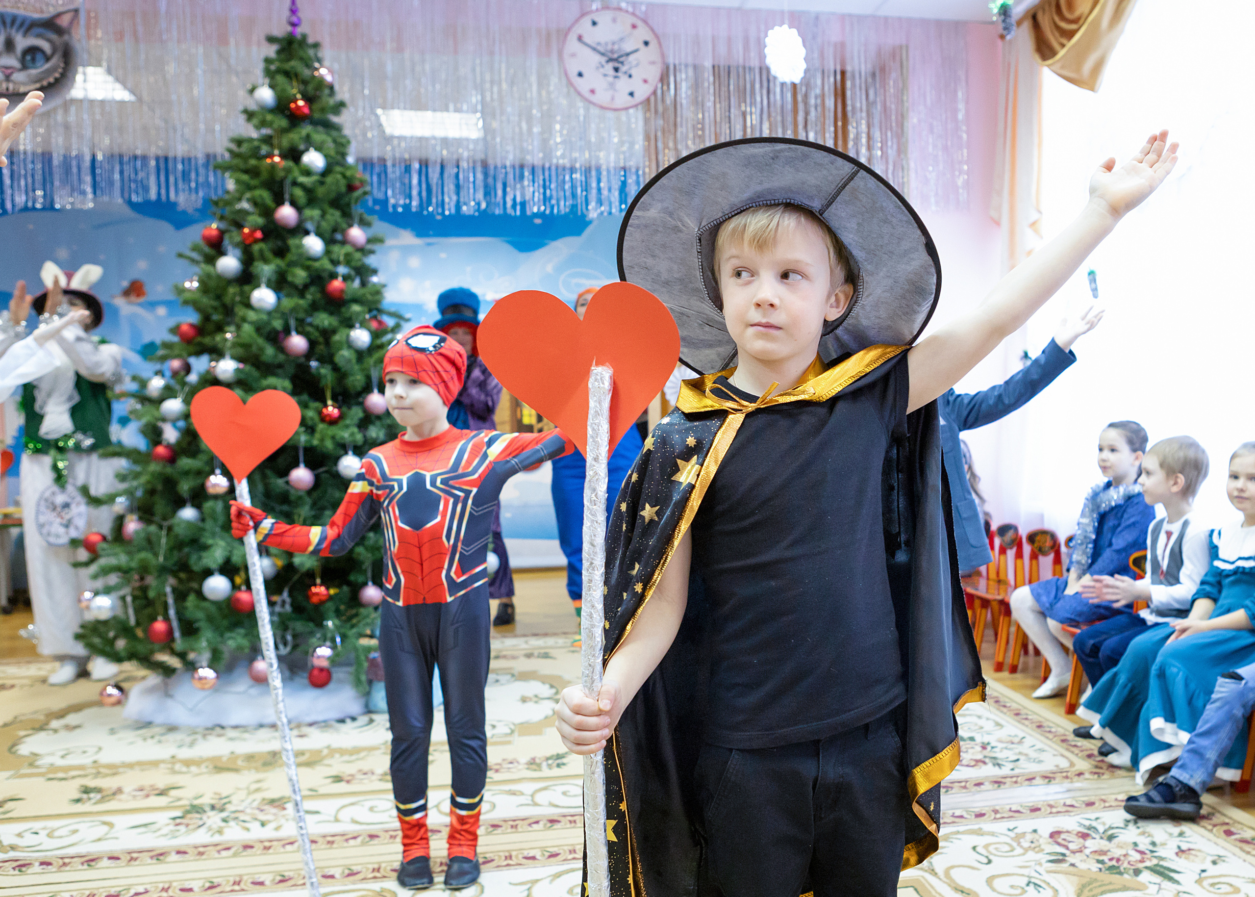 Новогодний утренник 2022 г. Выпускные альбомы для школ и детских садов