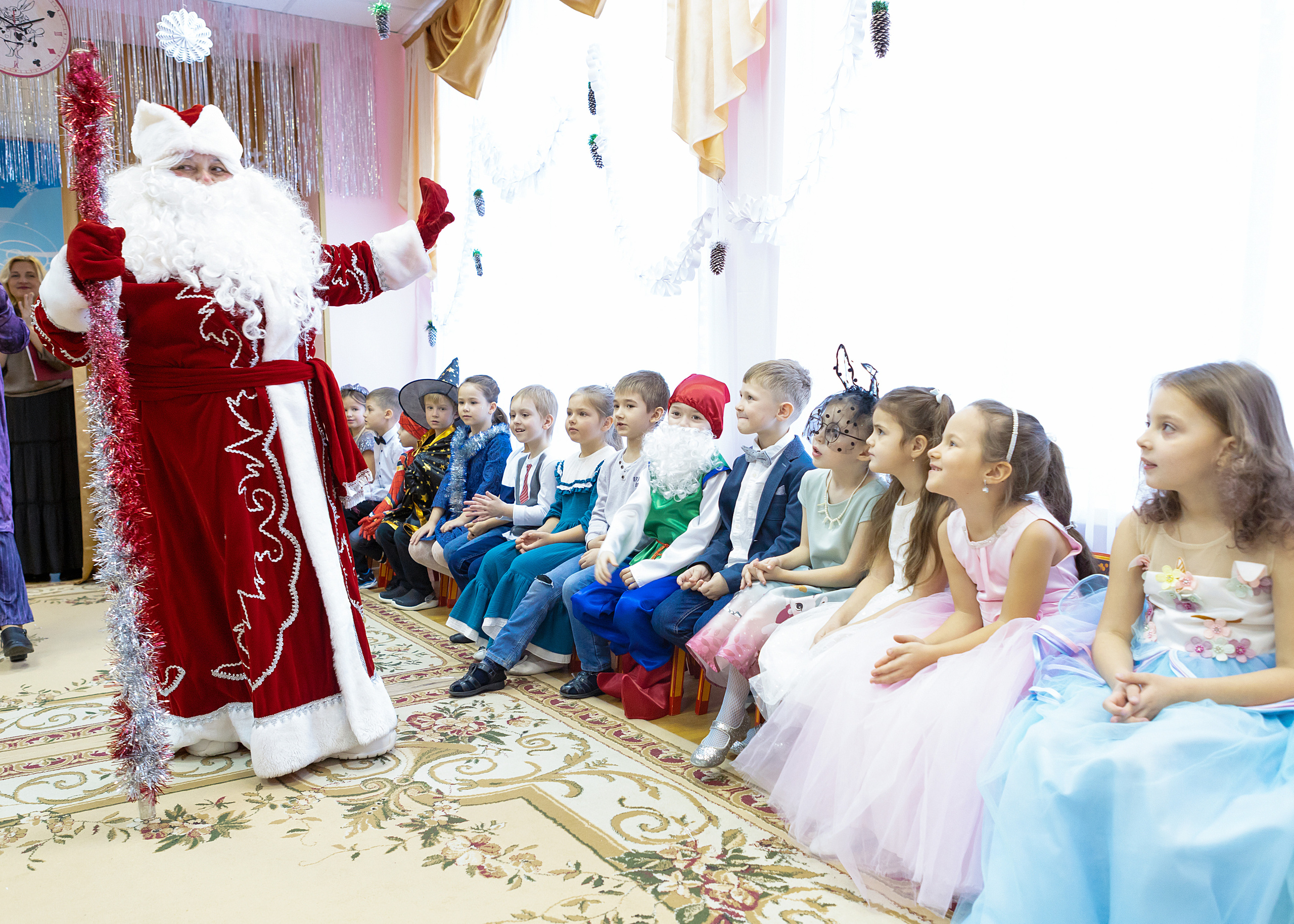 Новогодний утренник 2022 г. Выпускные альбомы для школ и детских садов