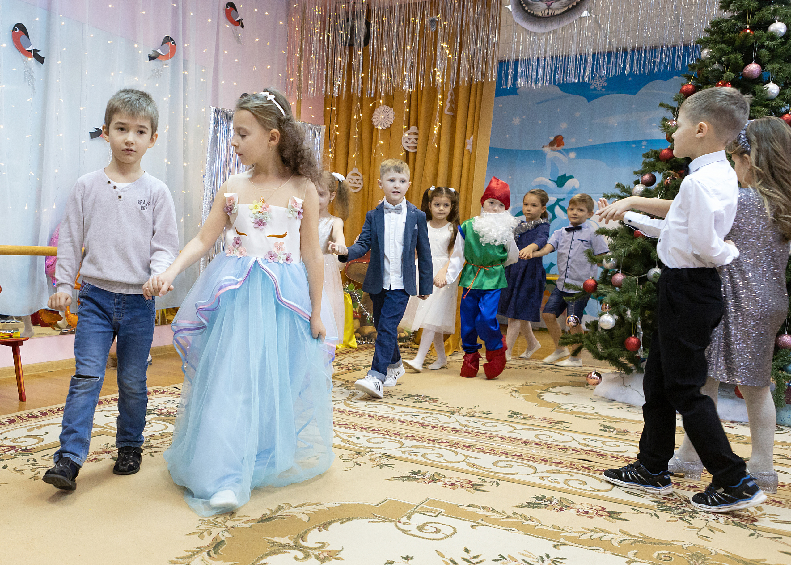 Новогодний утренник 2022 г. Выпускные альбомы для школ и детских садов