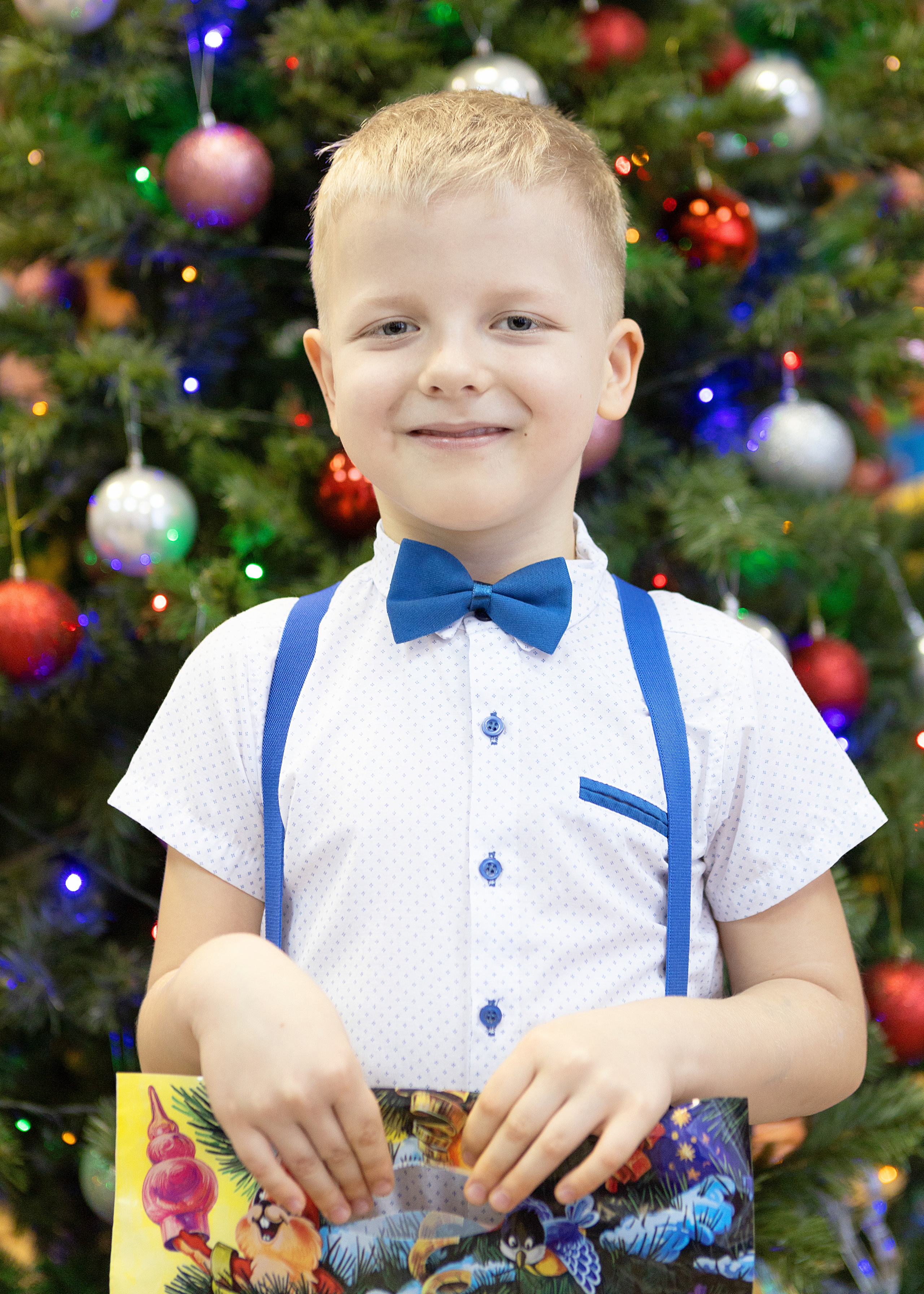 Новогодний утренник 2022 г. Выпускные альбомы для школ и детских садов