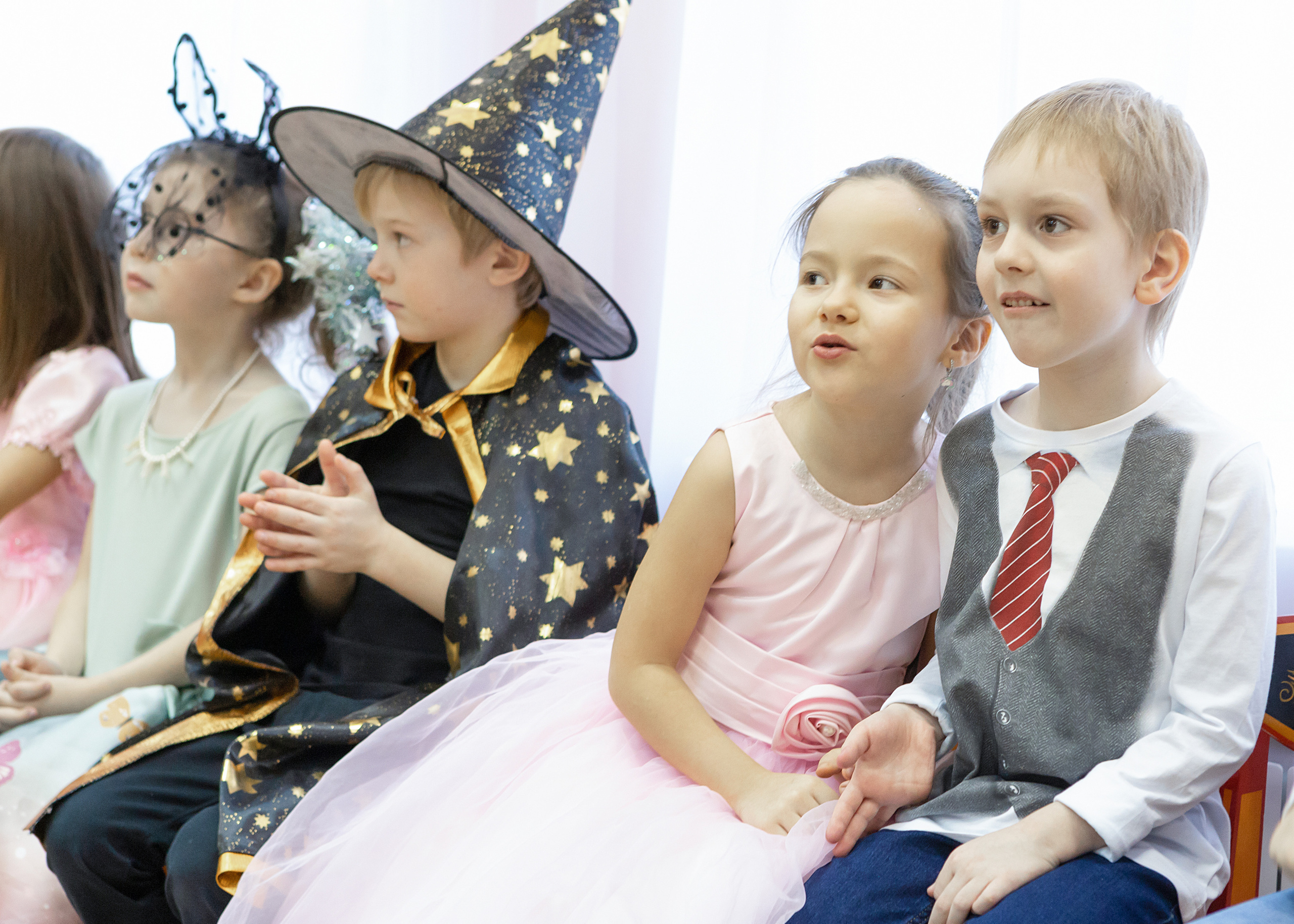 Новогодний утренник 2022 г. Выпускные альбомы для школ и детских садов