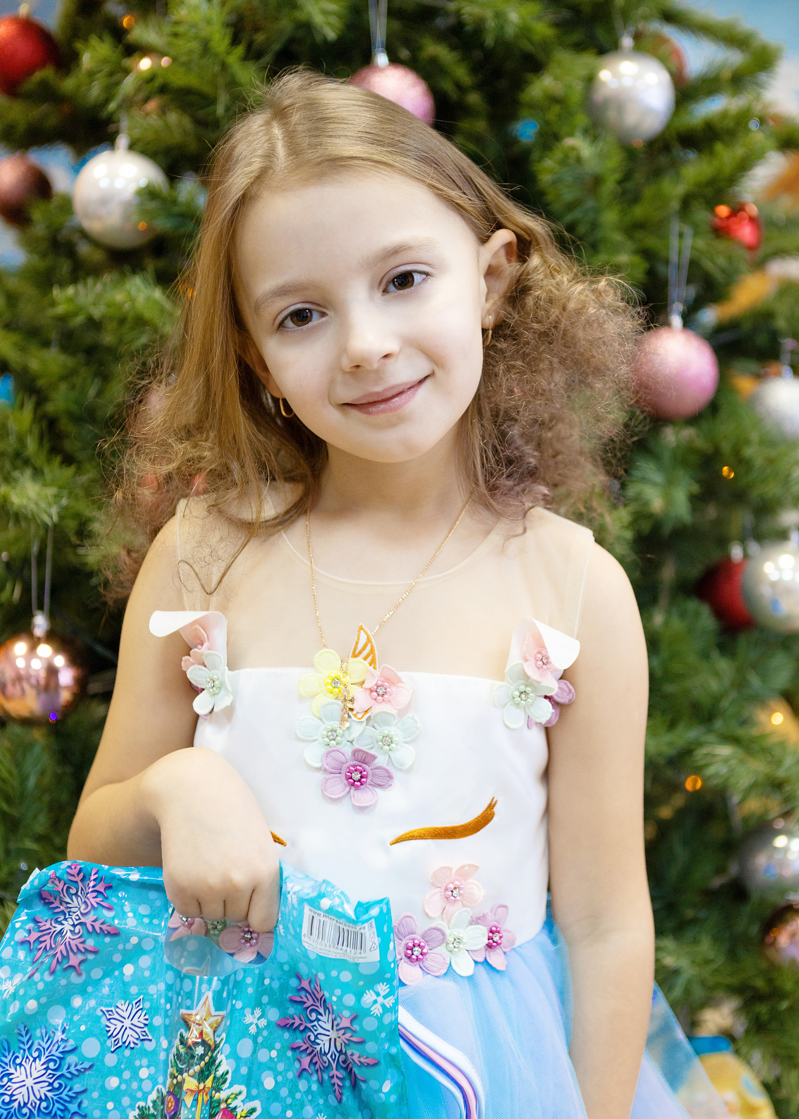 Новогодний утренник 2022 г. Выпускные альбомы для школ и детских садов