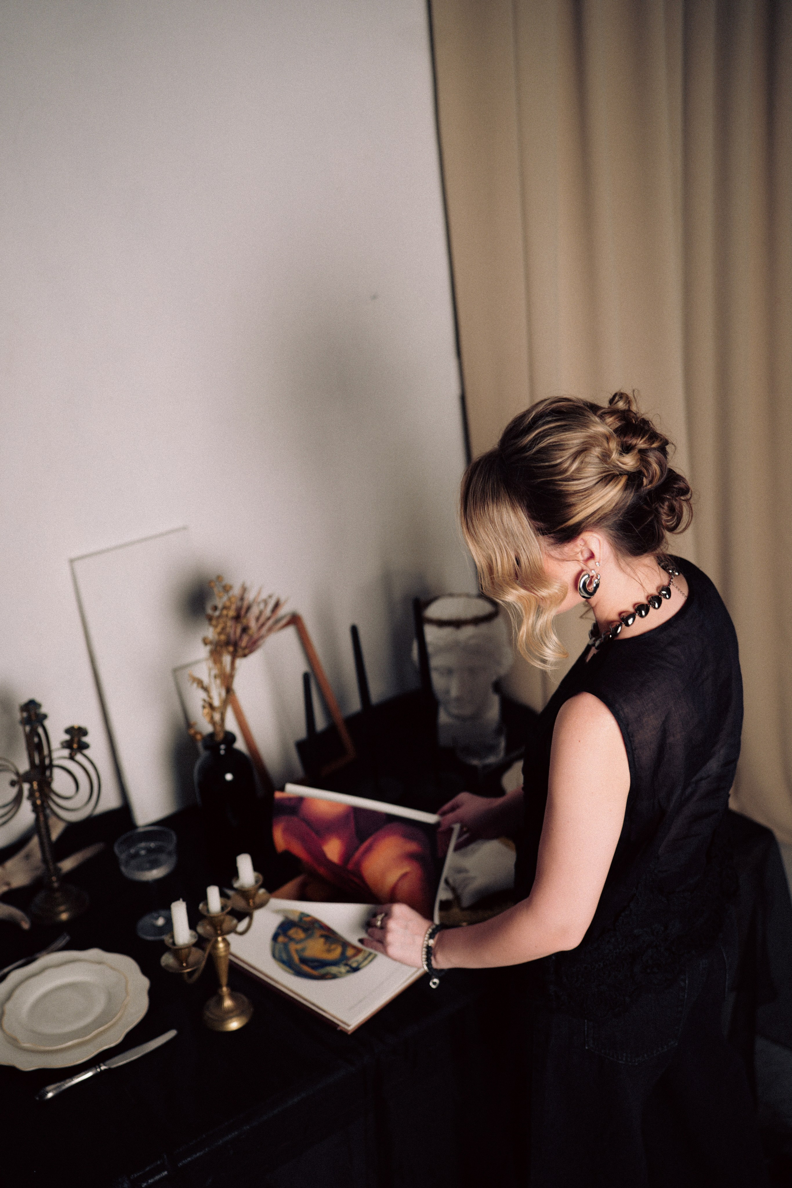 НОВОГОДНЯЯ ФОТОСЕСИИЯ В СТУДИИ ДЛЯ ДЕВУШКИ И ПРОГУЛКА ПО ЧЕРНЫШЕВСКОЙ. Профессиональный фотограф, Санкт-Петербург — Виктория Богомолова