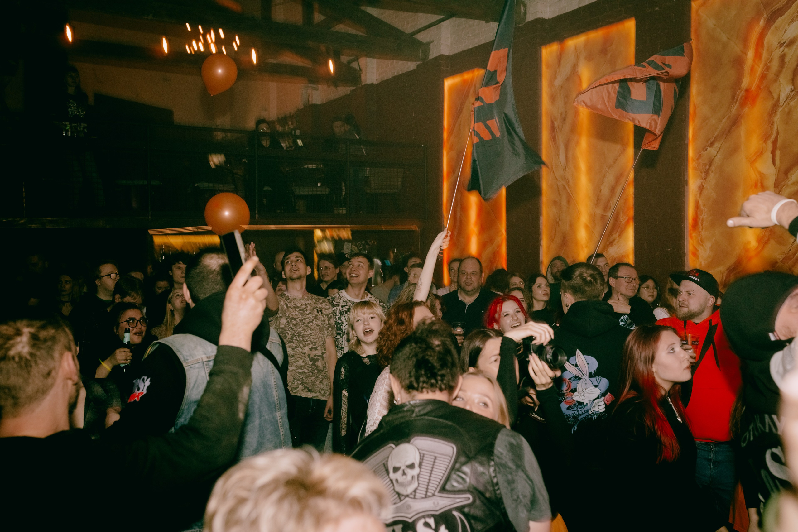 ПОСЛЕДНИЙ ПИОНЕР. Фотограф Елена Богачева (lenalena_na_na_na)