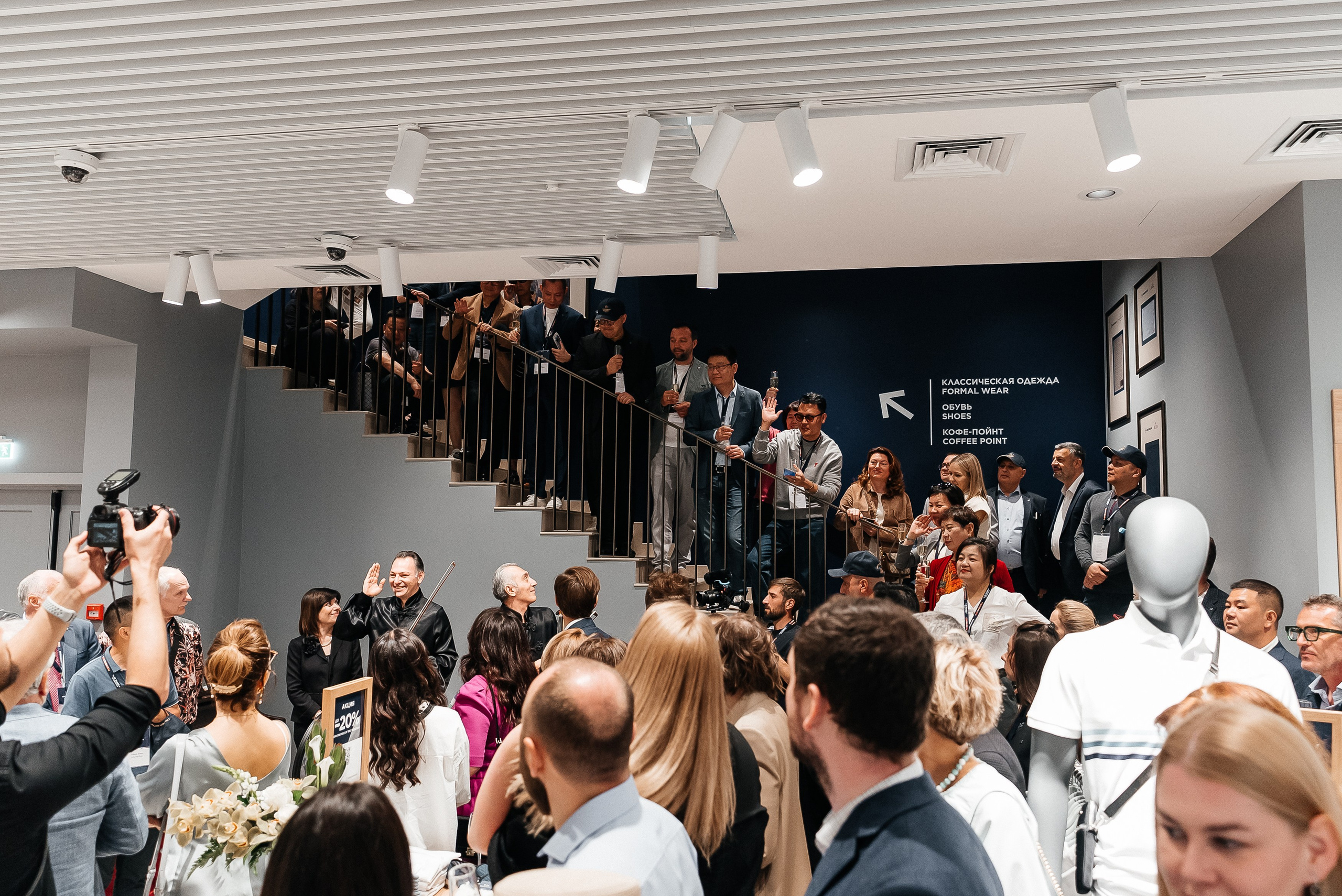 Henderson. Павел Краснов — Свадебный и репортажный фотограф в Москве