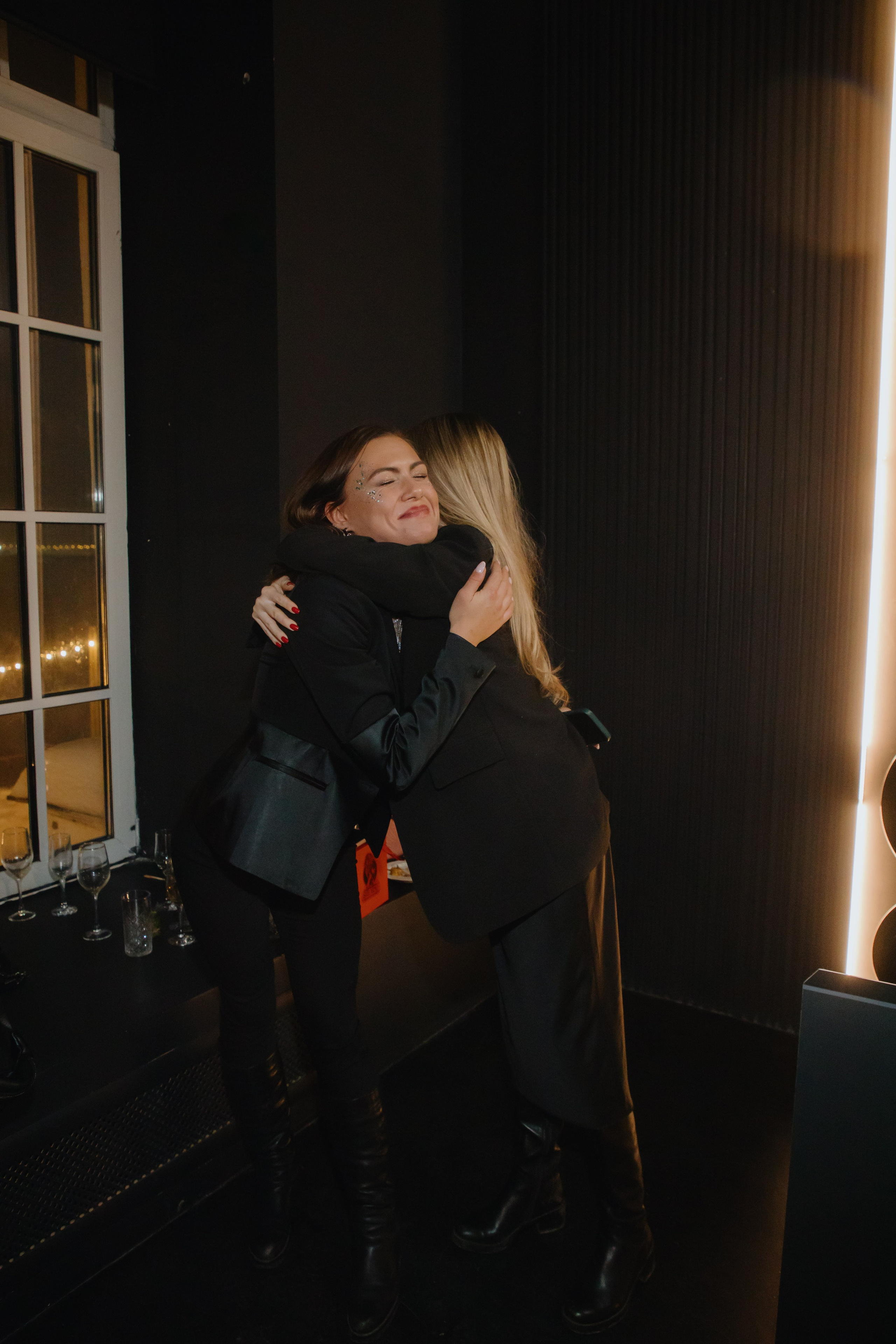 See `You Perfume. Фотограф в Москве и Санкт-Петербурге Дарина