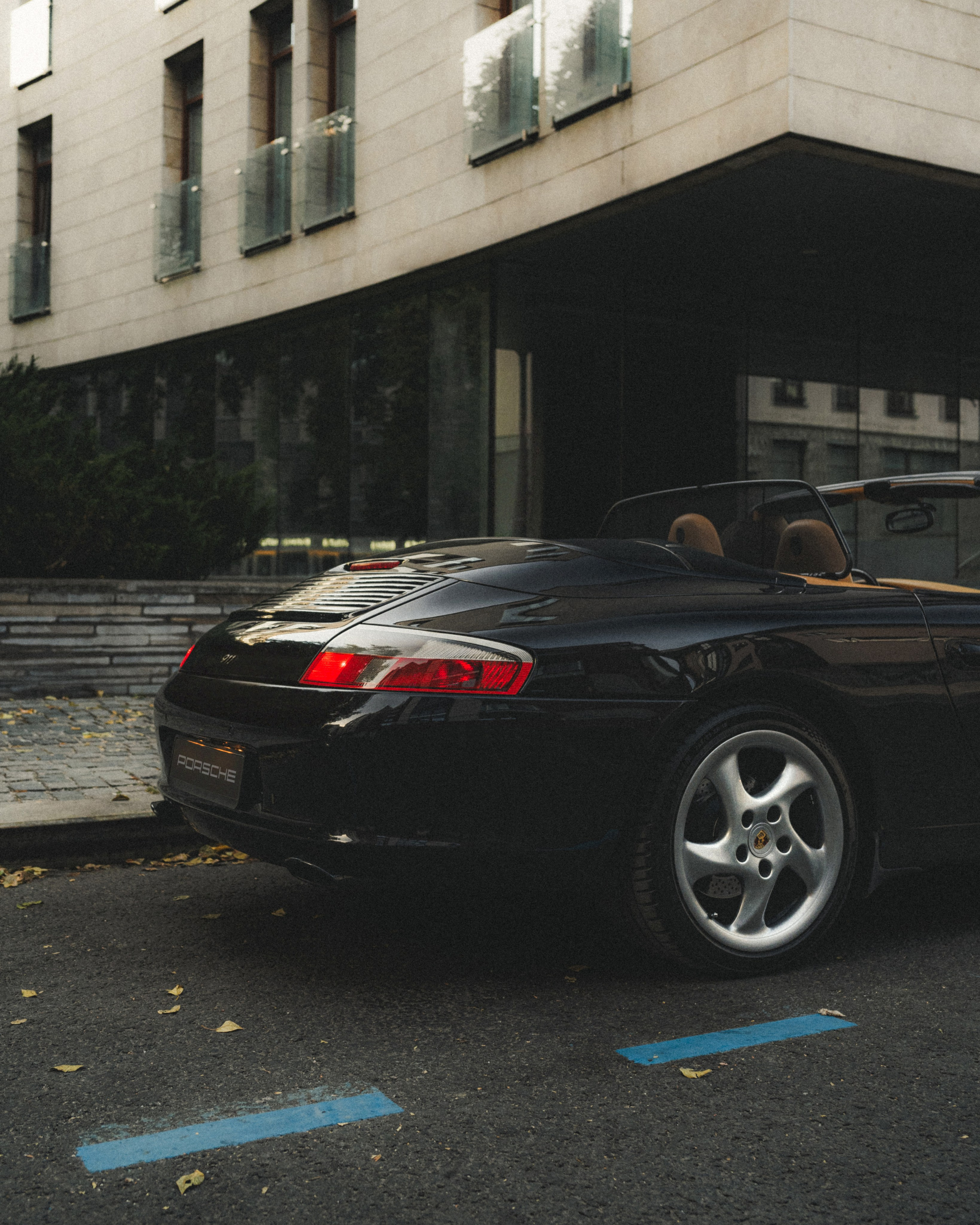 Porsche Carrera 4 Cabriolet x Elina. Фотограф Илья К. в Москве