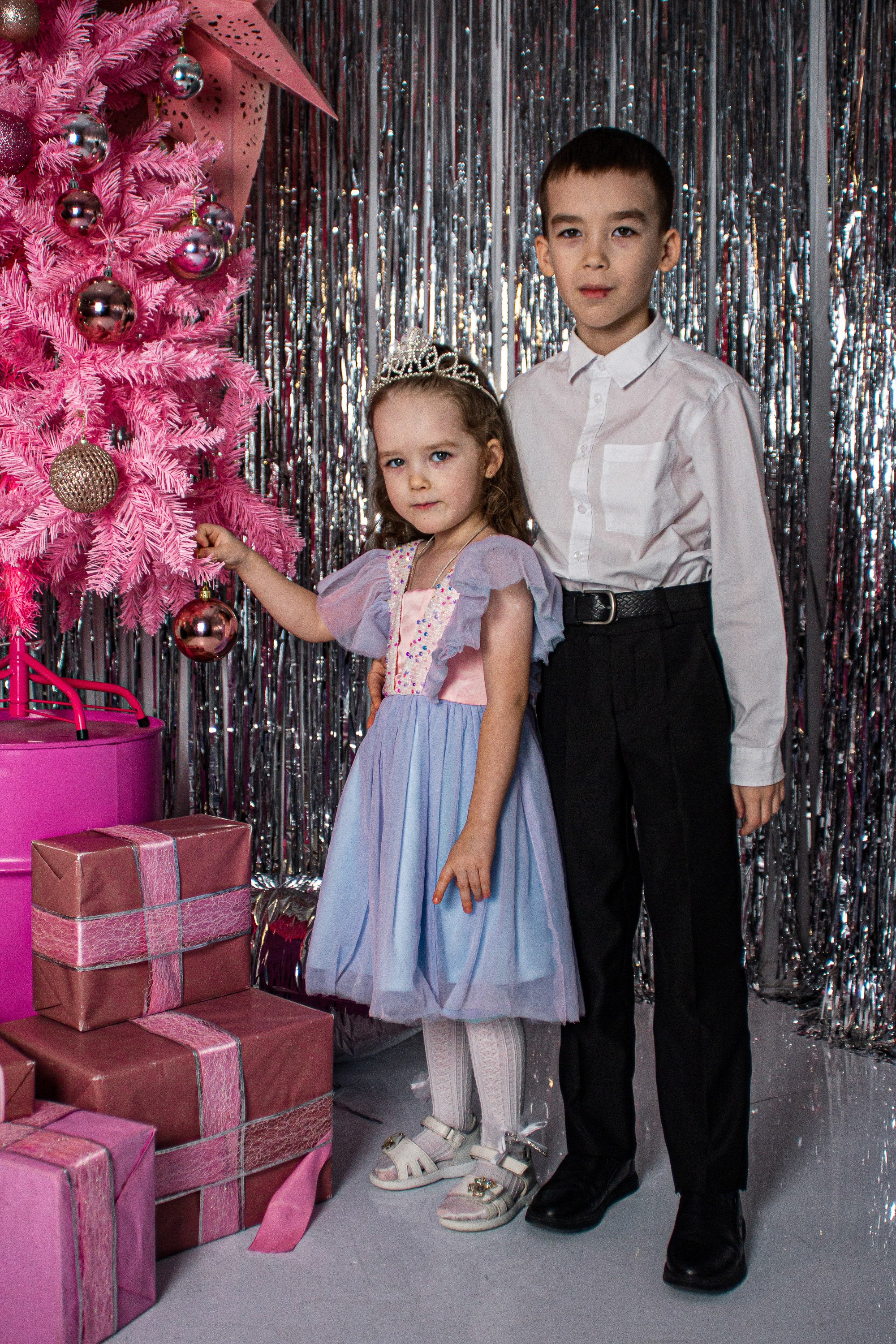 Студия (новогодняя семейная). Разноплановый фотограф в Москве