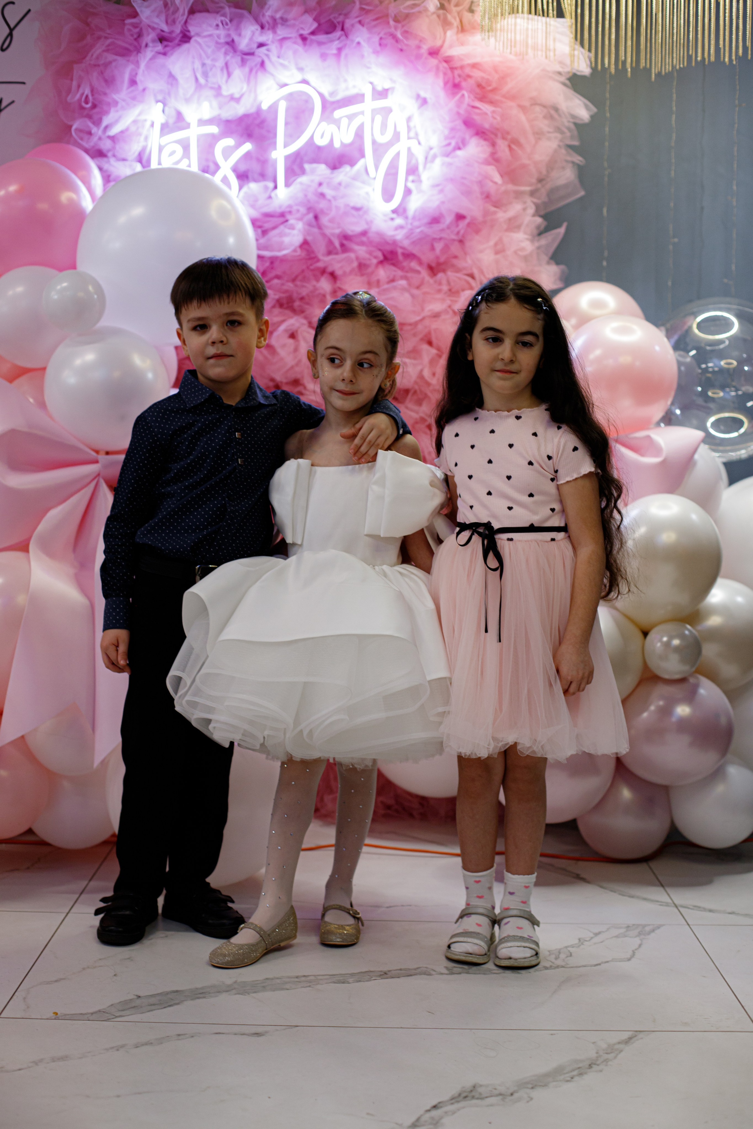 ASIA'S BIRTHDAY PARTY. Photokarish