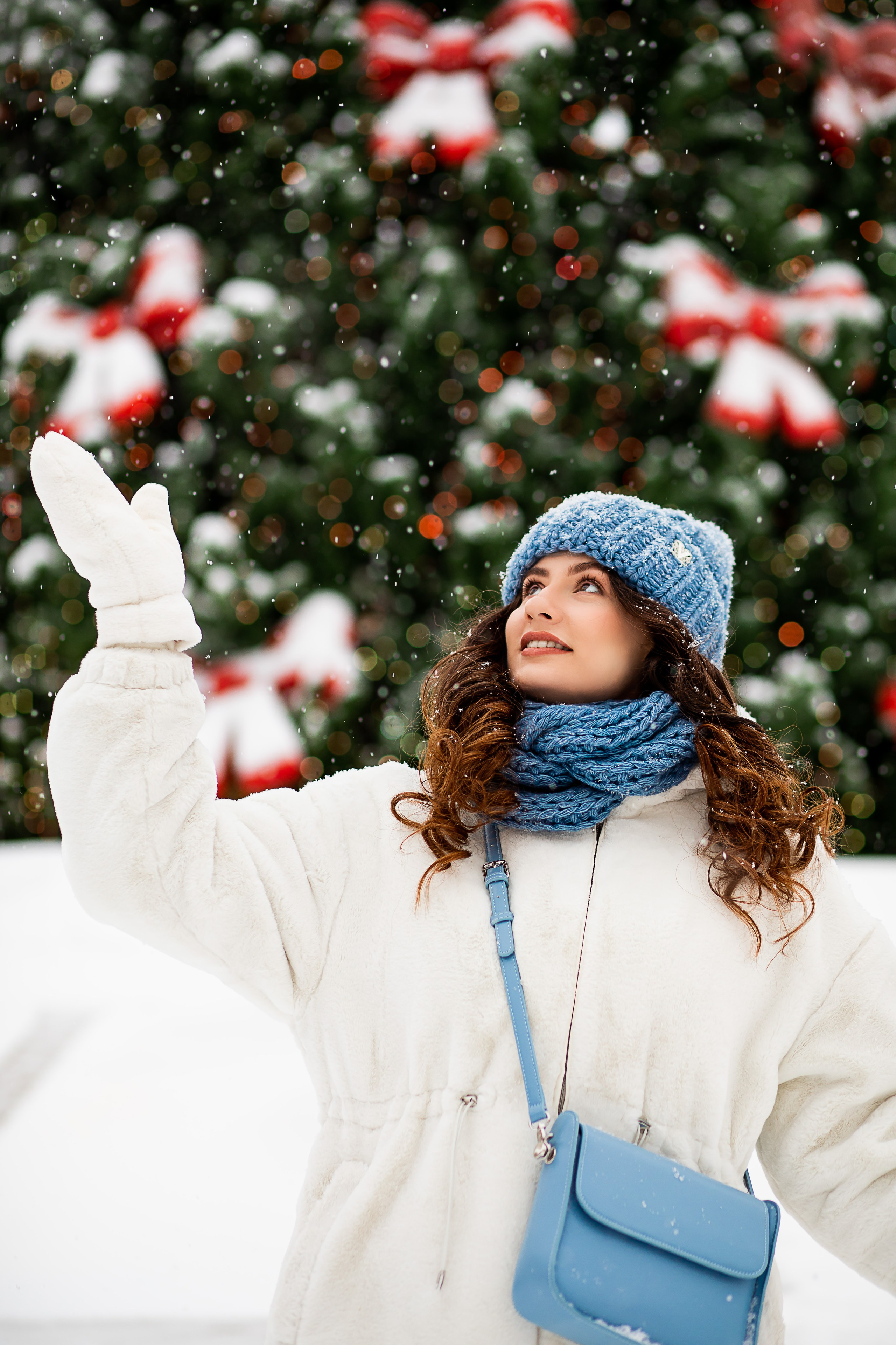 Вероника. Новогодняя фотопрогулка на Манежной площади. Свадебный и семейный фотограф в Колпино и СПб Юлия Папанова
