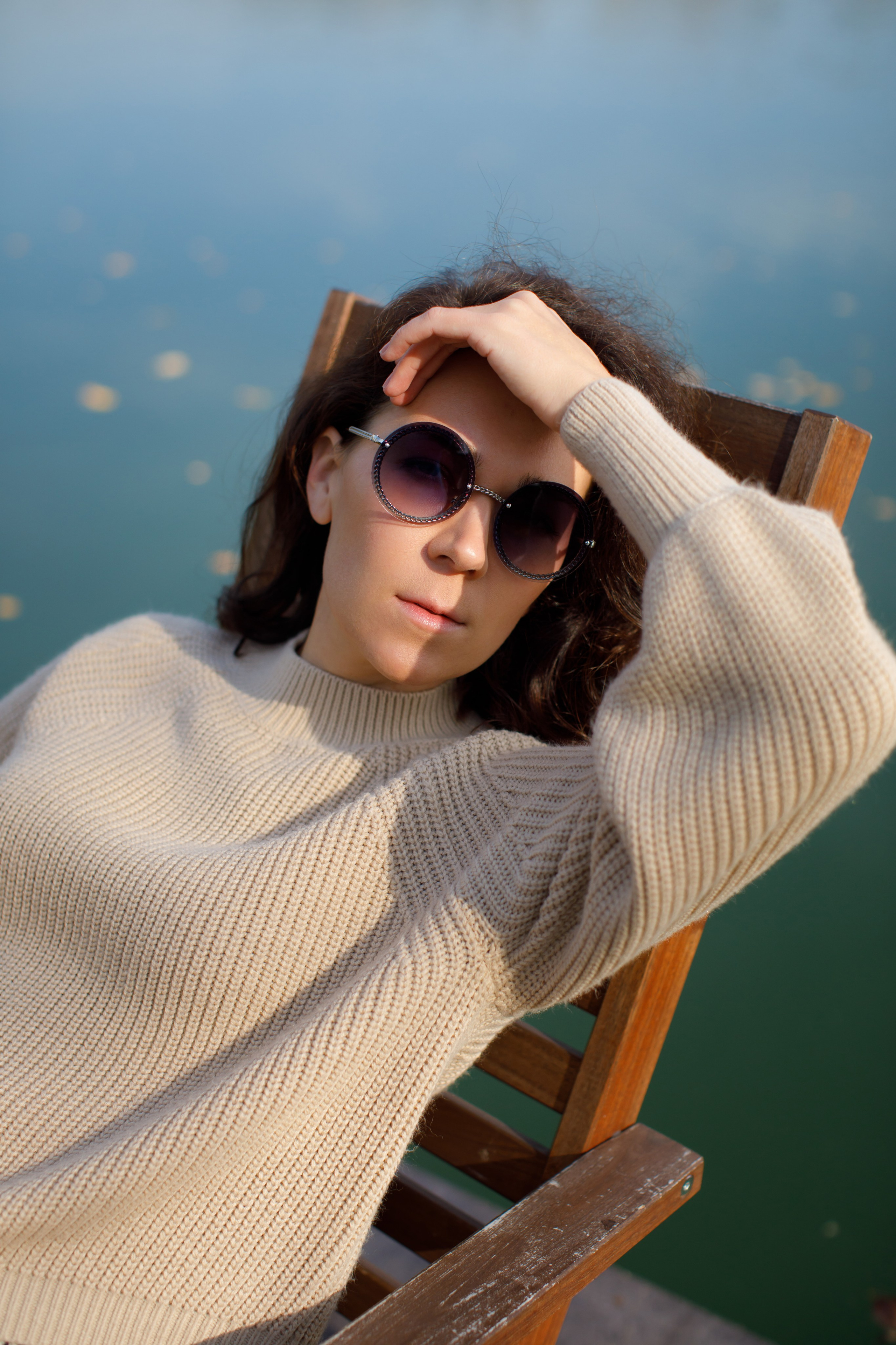 Когда лето встречается с осенью. Фотопрогулка с Дашей в загородном клубе. Портретный и семейный фотограф Юлия Герман