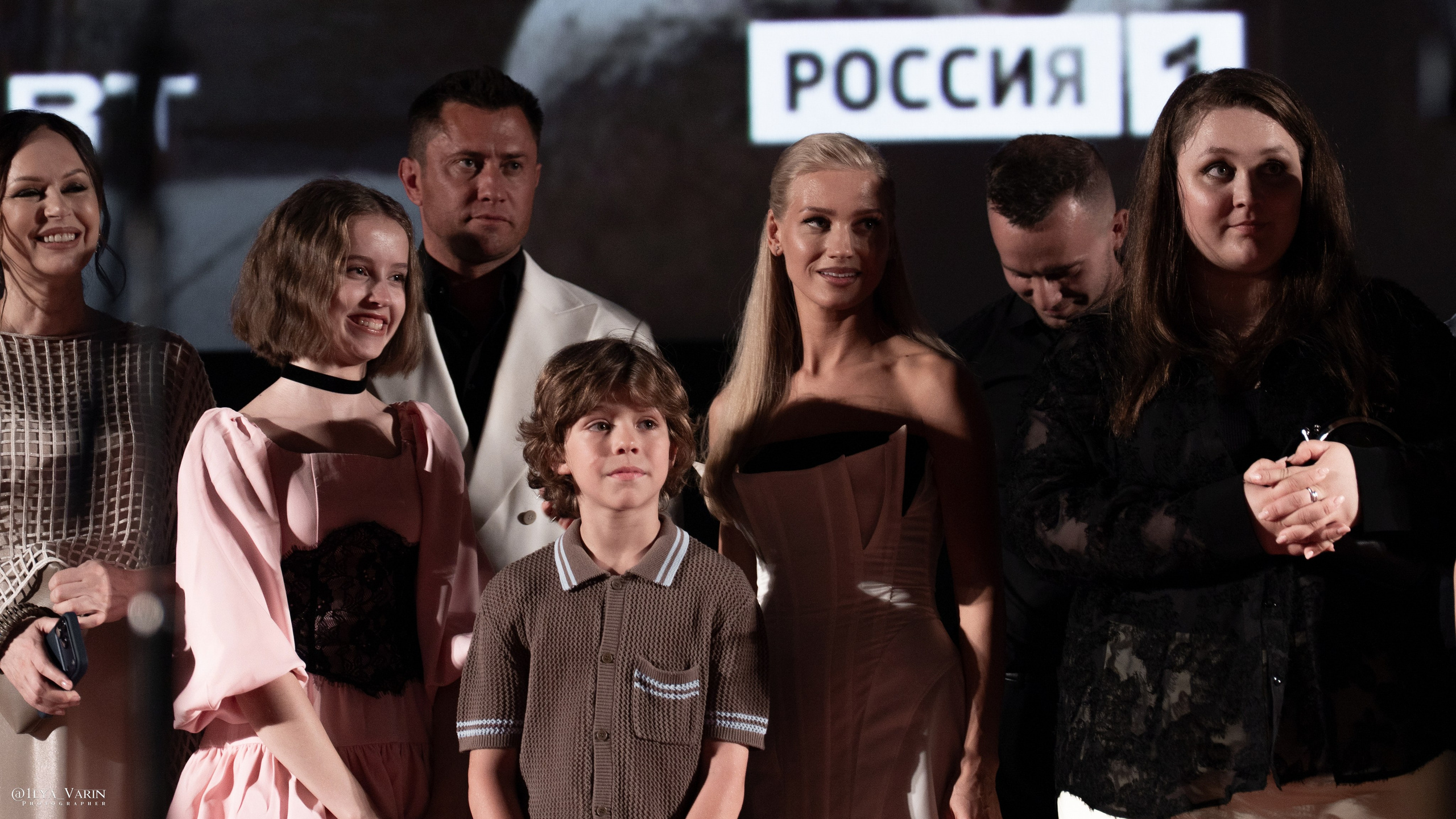 Премьера: Холоп 3. Илья Варин — Ваш фотограф в Москве