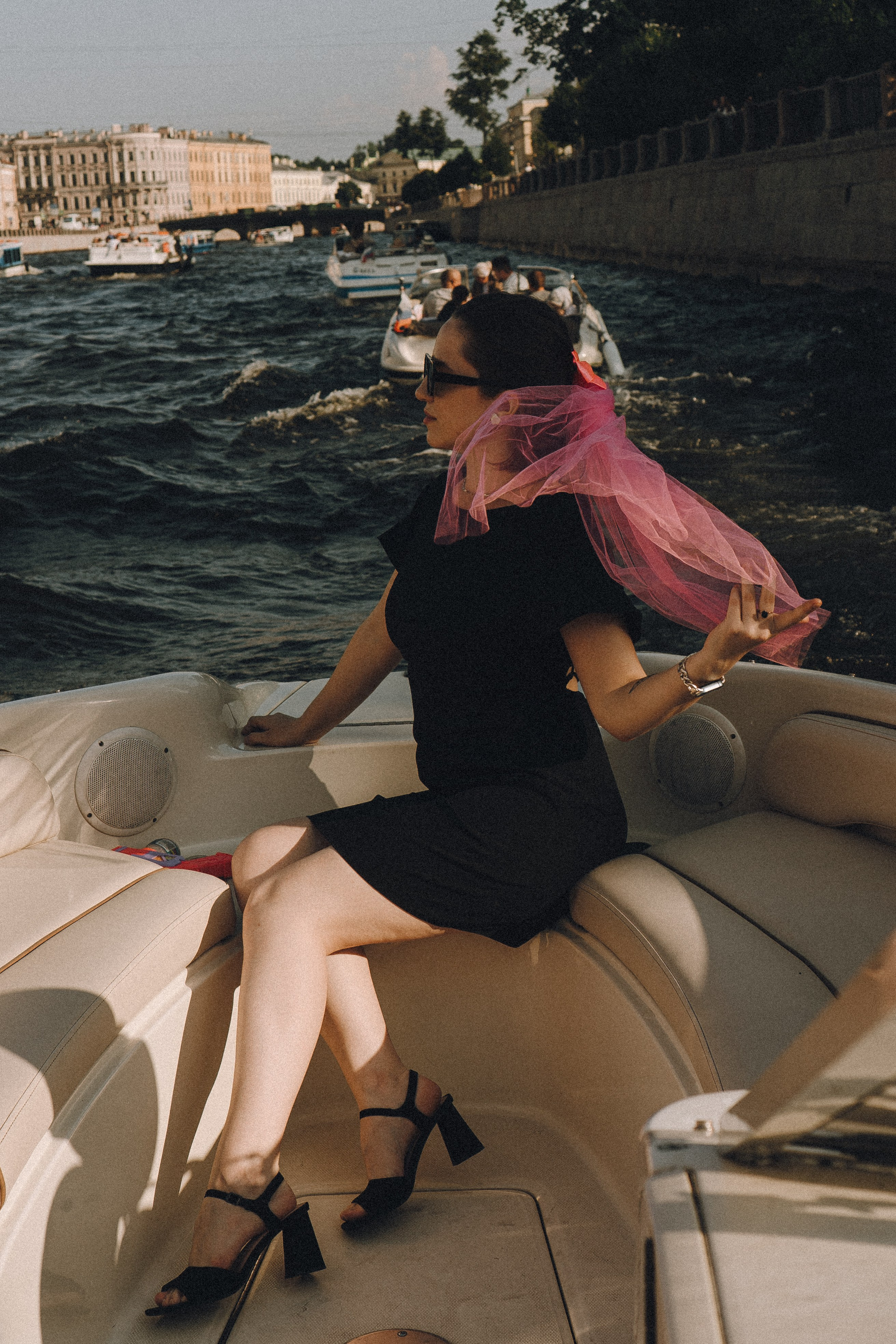 ДЕВИЧНИК НА КАТЕРЕ. Профессиональный фотограф, Санкт-Петербург — Виктория Богомолова