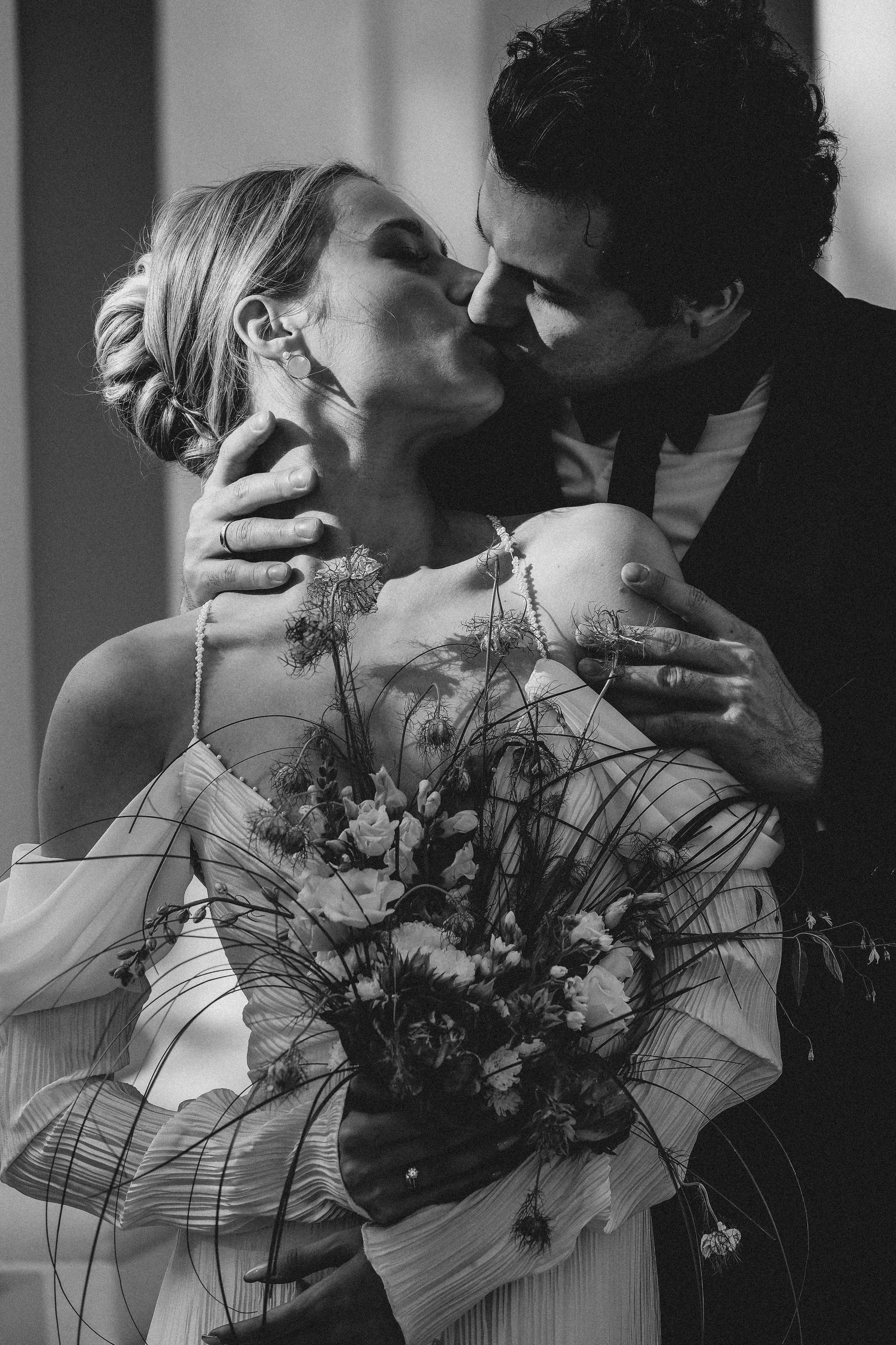 СВАДЕБНАЯ СЬЕМКА В ПАРКЕ ОРАНИЕНБАУМ. Профессиональный фотограф, Санкт-Петербург — Виктория Богомолова