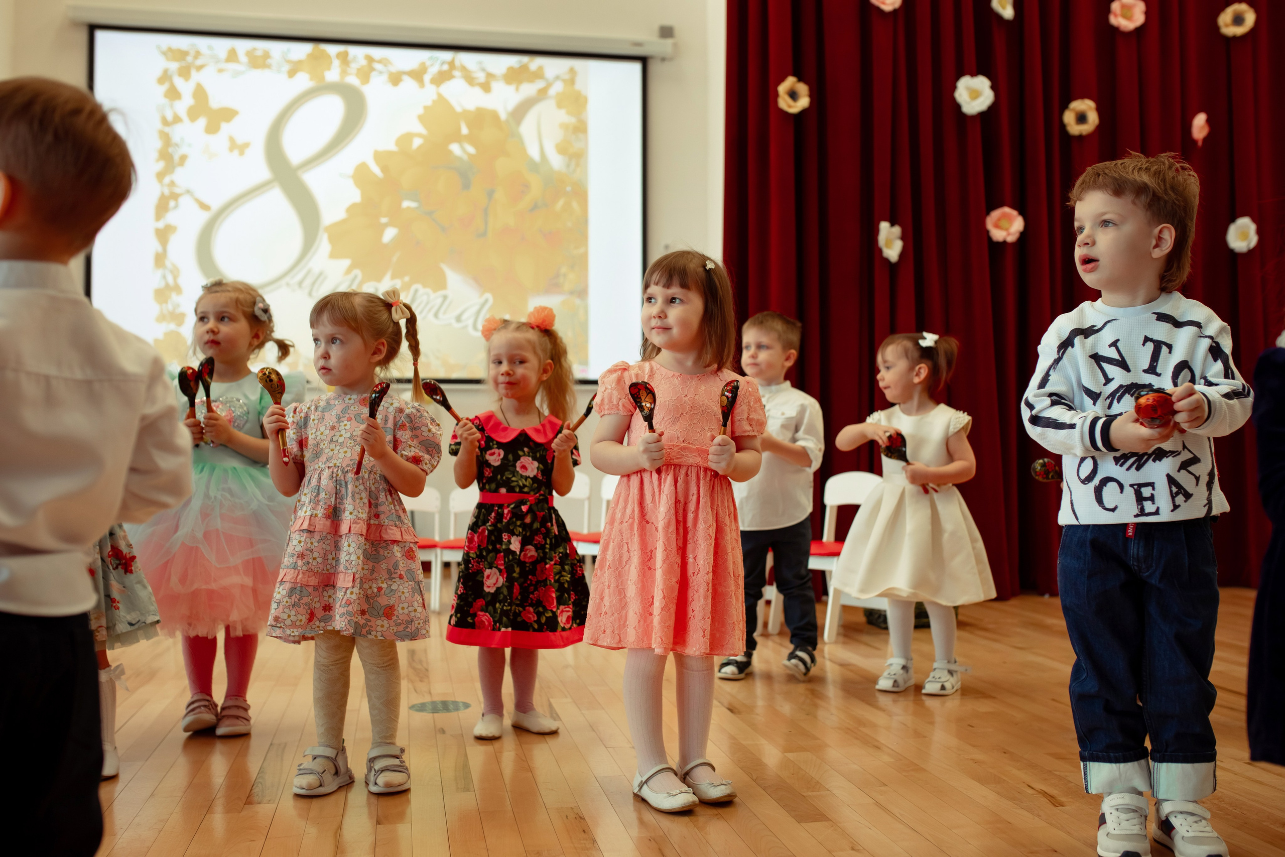 Праздник весны в детском саду. Семейный и детский фотограф в Москве Дорогова Екатерина