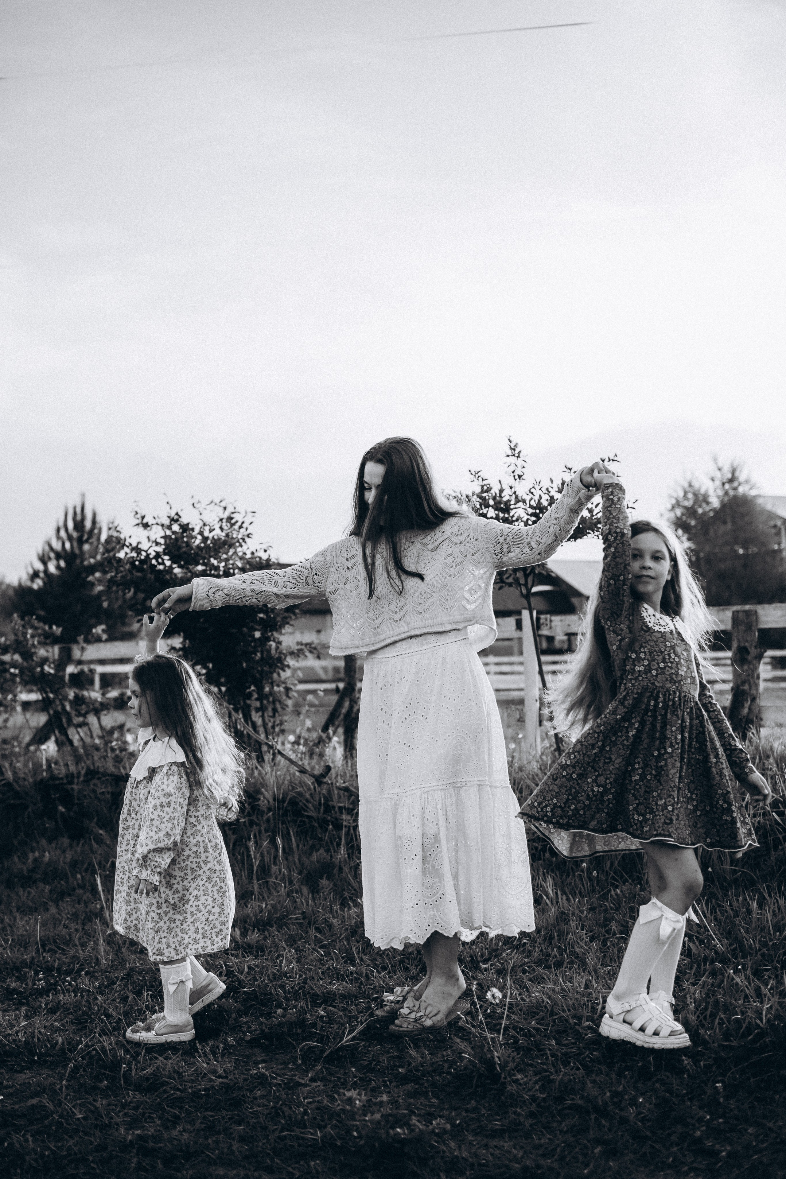 Катюша с дочками. Семейный фотограф в Москве и Московской области Лазутина Валентина