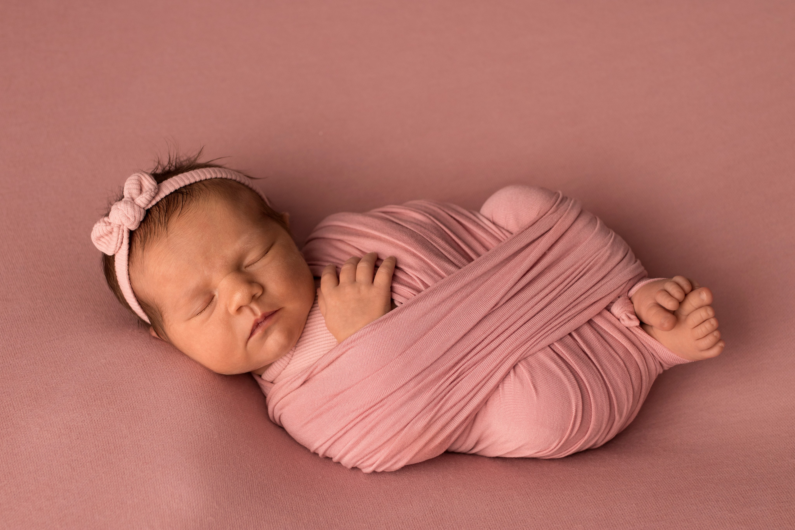 Красивые фотографии малышей у Вас дома. Фотограф новорождённых в Санкт-Петербурге Лилия Яковлева