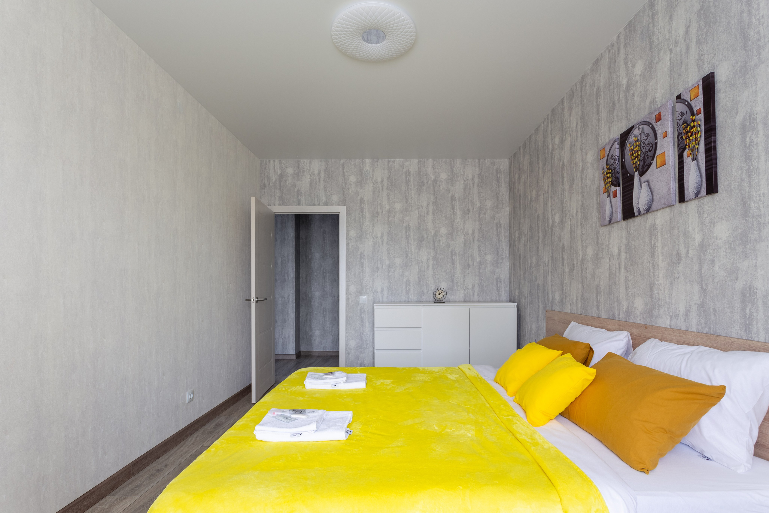 Фотосъемка для посуточной аренды по адресу пер. Светлогорский, д. 12. Интерьерный фотограф и ретушер в Красноярске Денис Антропов